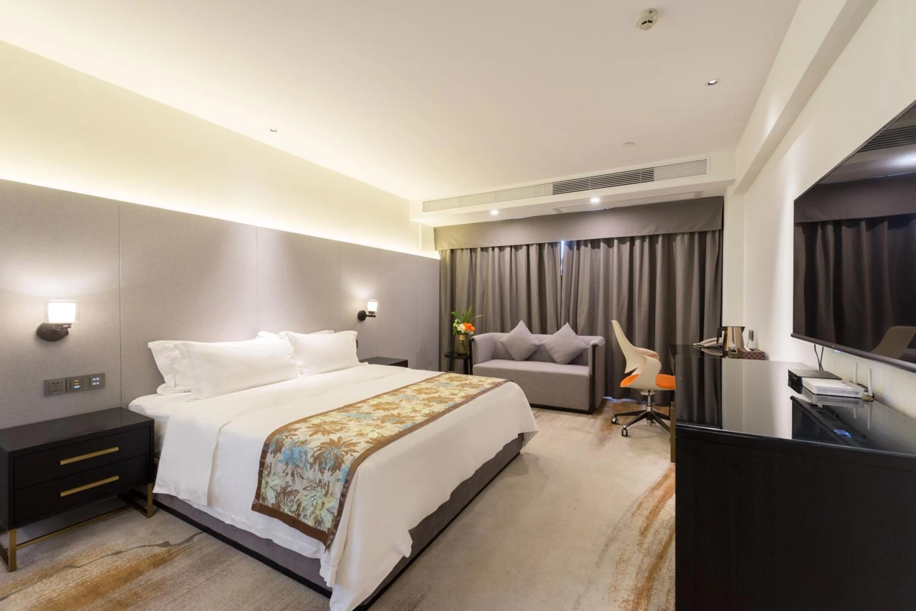 Photo of the whole room, Bed in Dashen Hotel Shunde Lecong