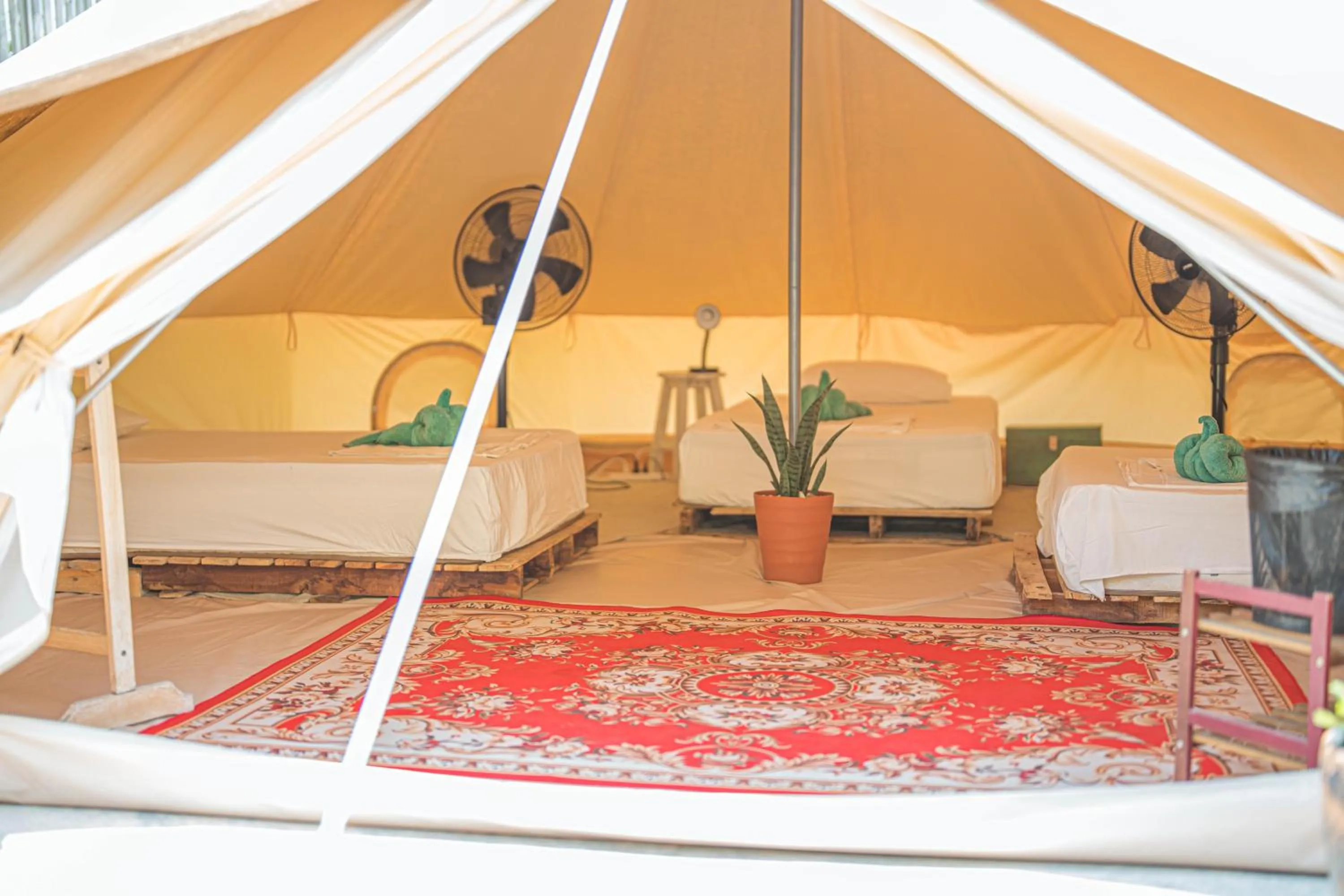 Bedroom, Bed in Roost Glamping - SHA Certified