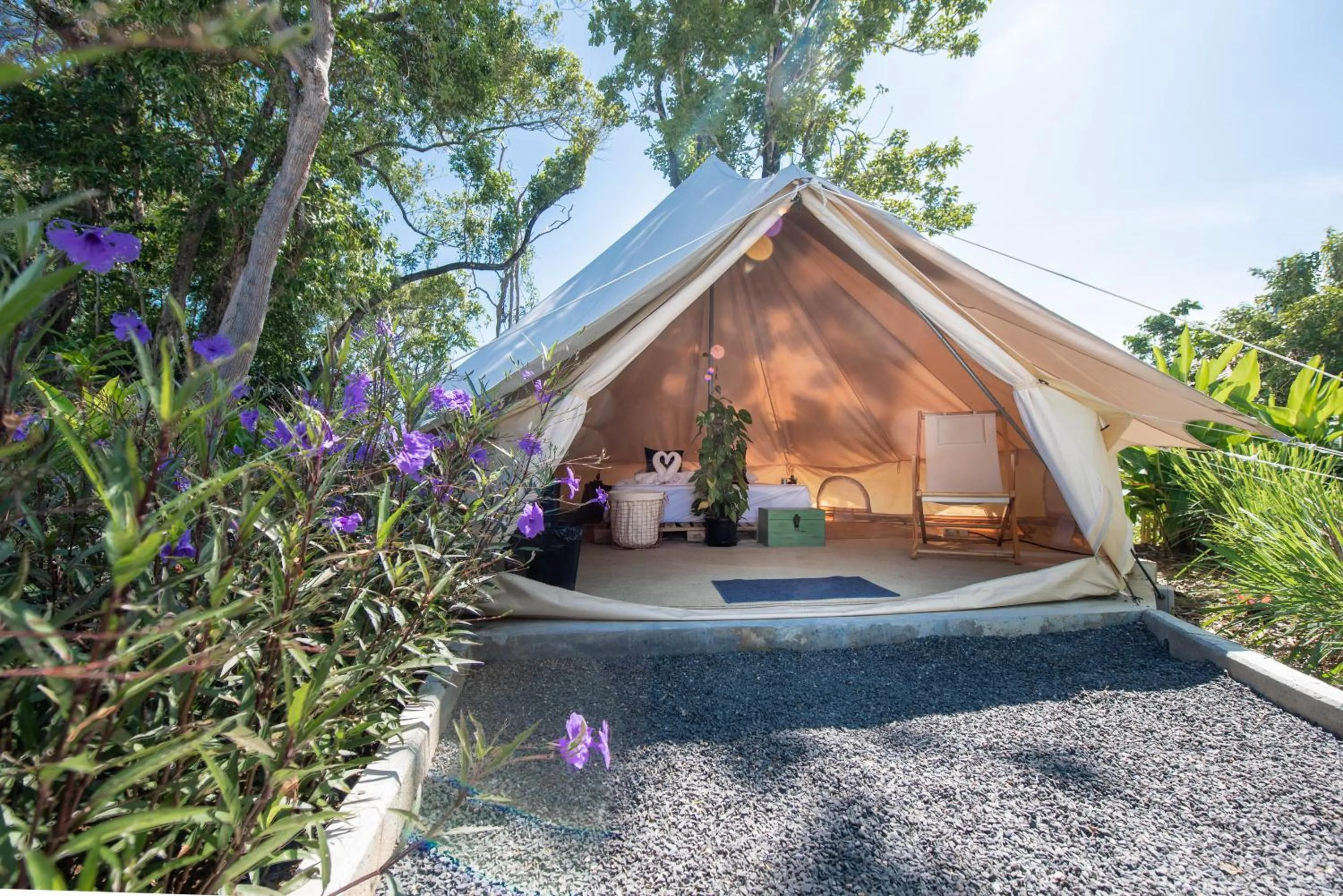 Garden in Roost Glamping - SHA Certified
