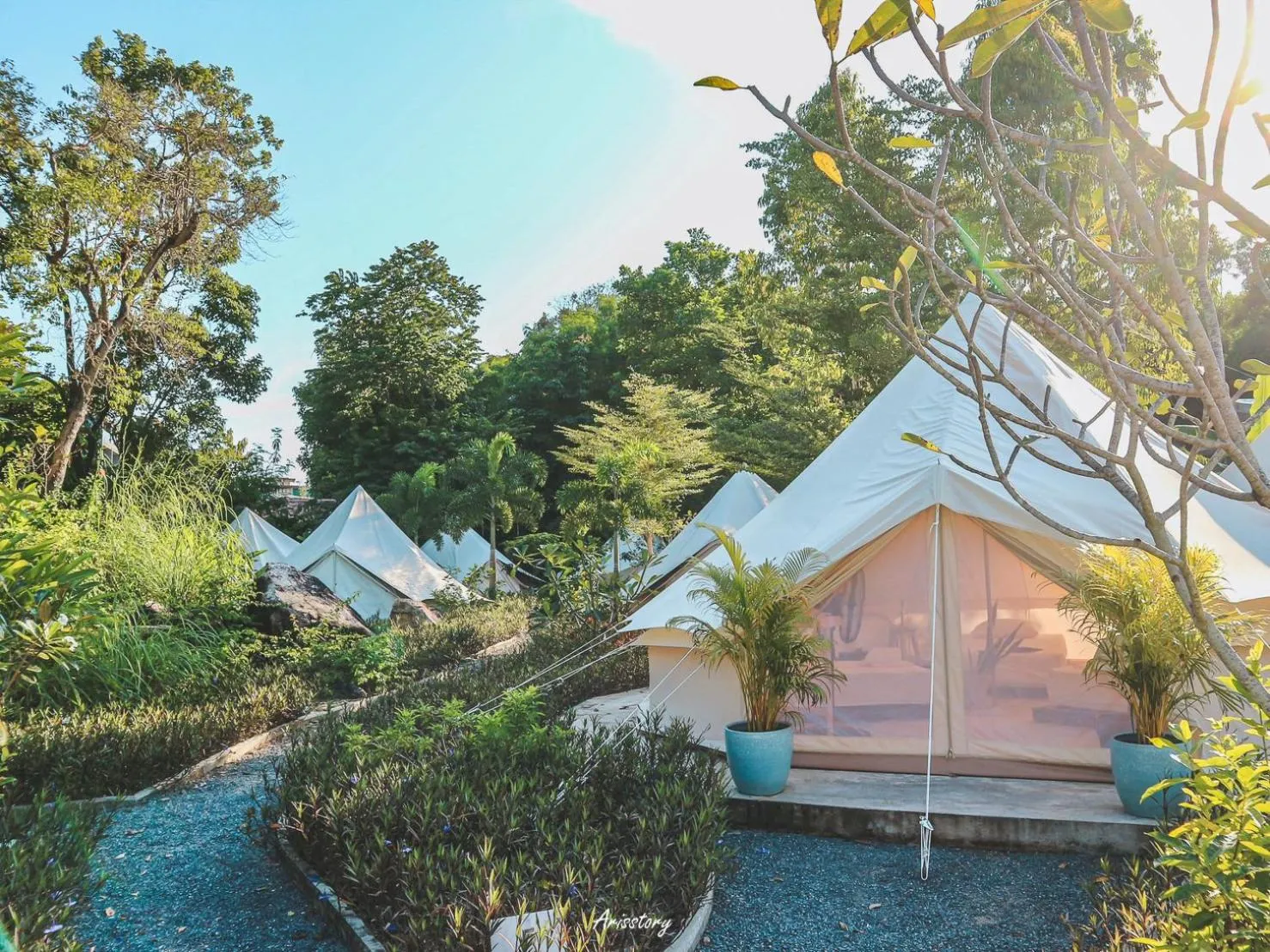 Garden in Roost Glamping - SHA Certified