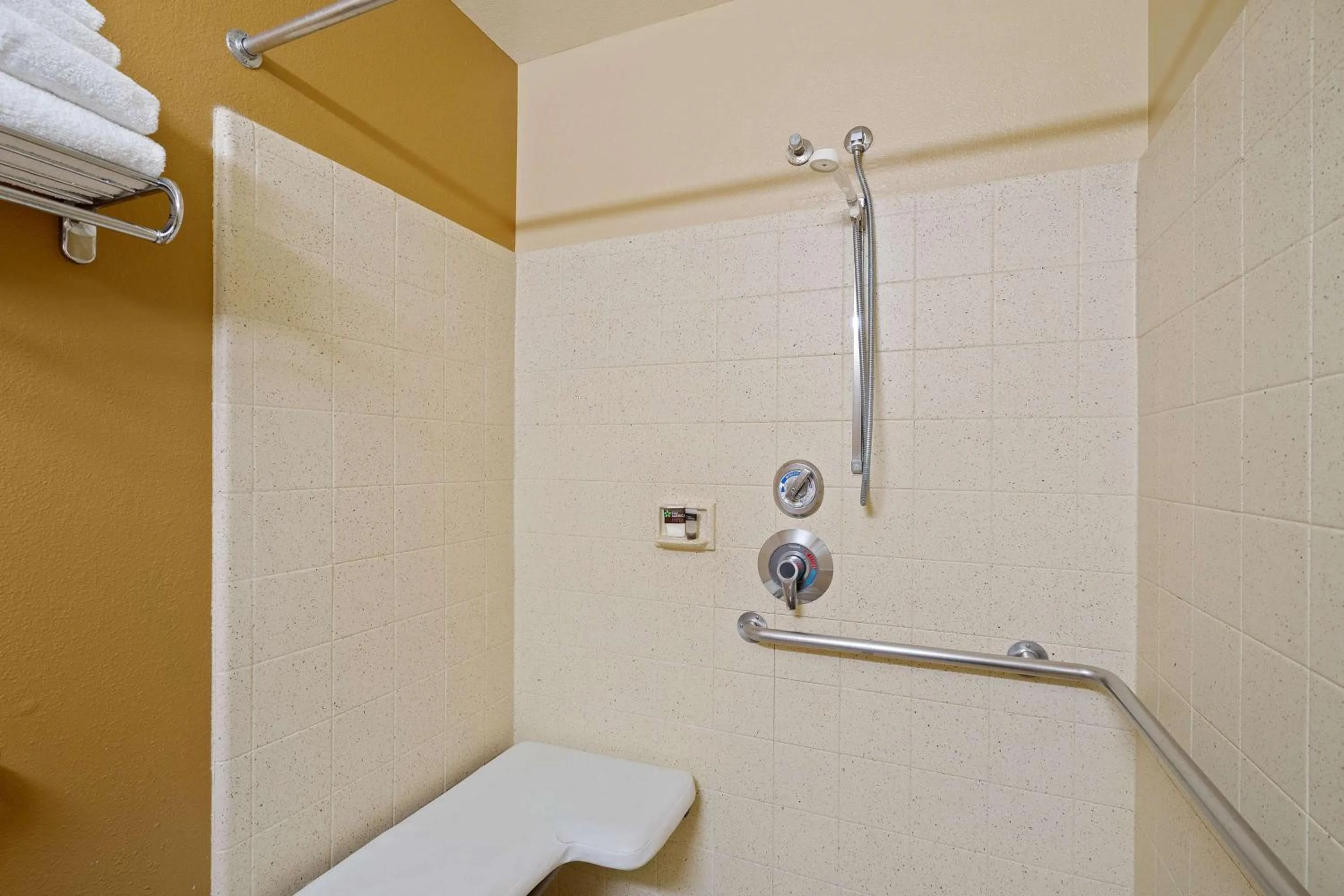 Bathroom in Extended Stay America Suites - Washington, DC - Reston