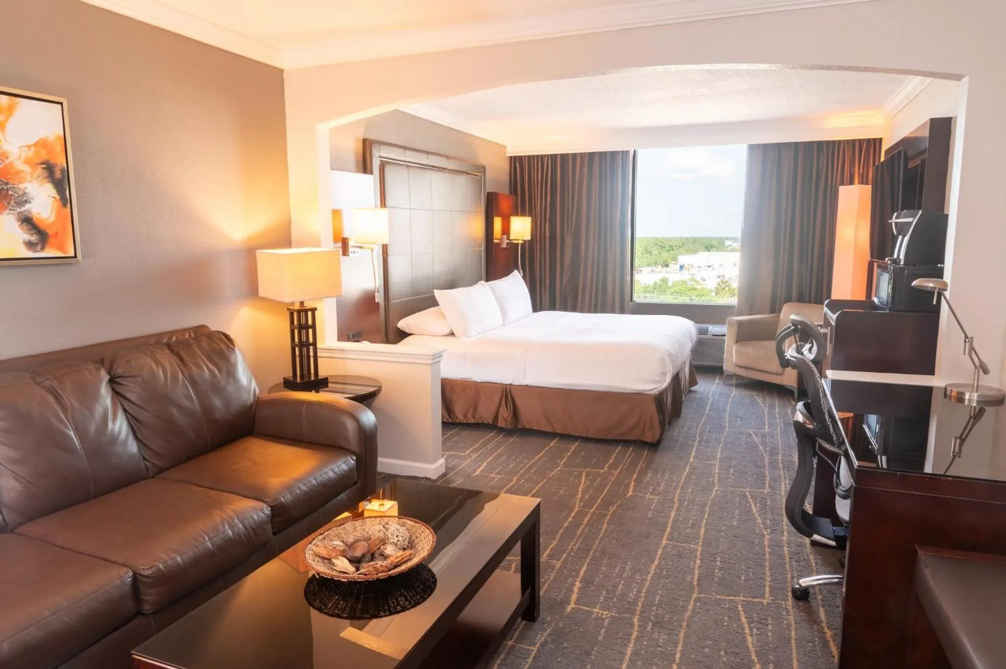 Photo of the whole room, Bed in Holiday Inn Orlando East-UCF Area by IHG