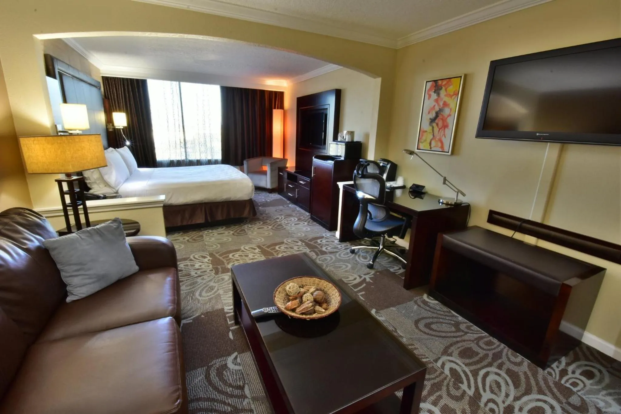 Photo of the whole room, Bed in Holiday Inn Orlando East-UCF Area by IHG