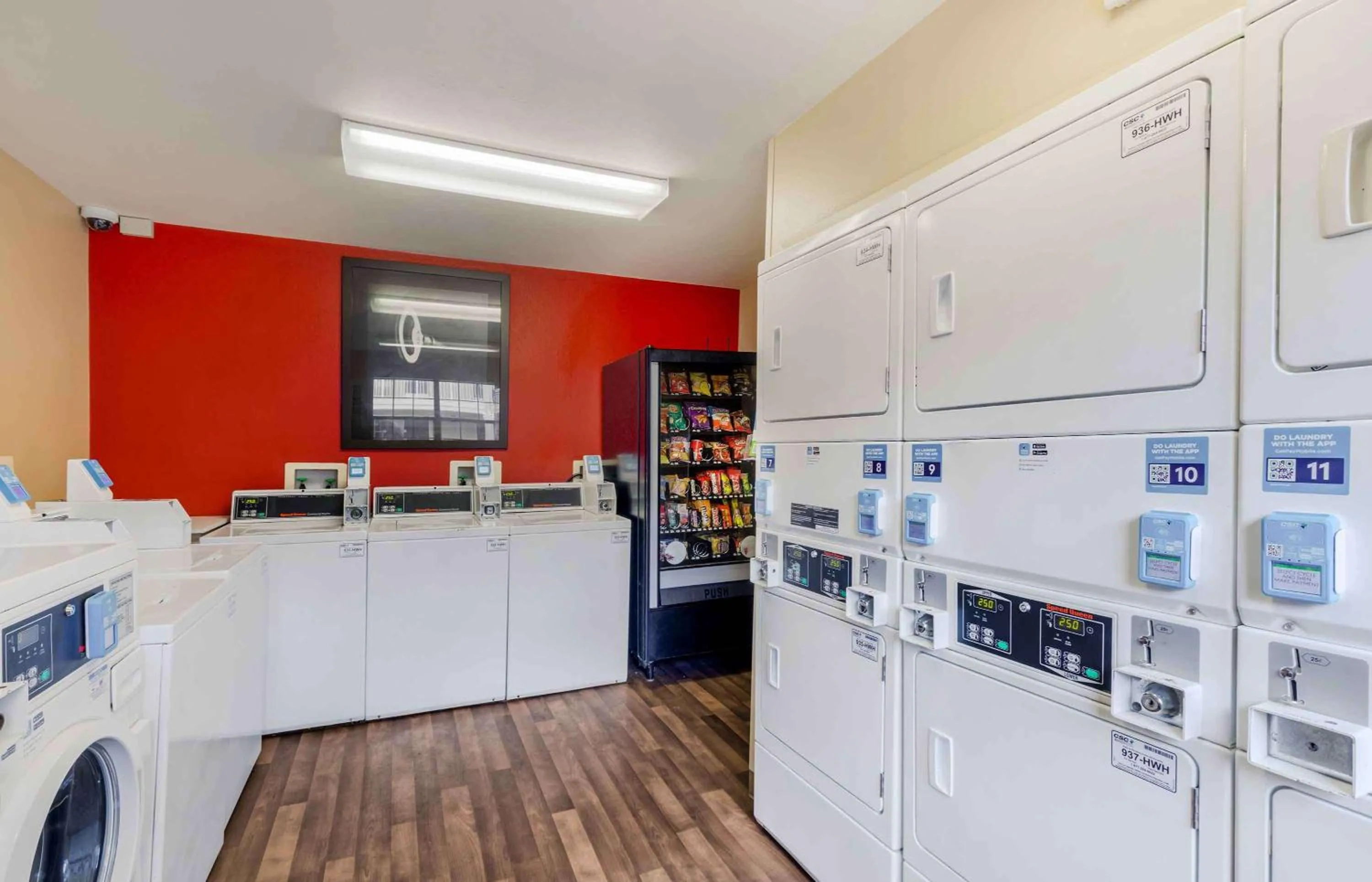 Property building in Extended Stay America Suites - Dallas - Las Colinas - Carnaby St