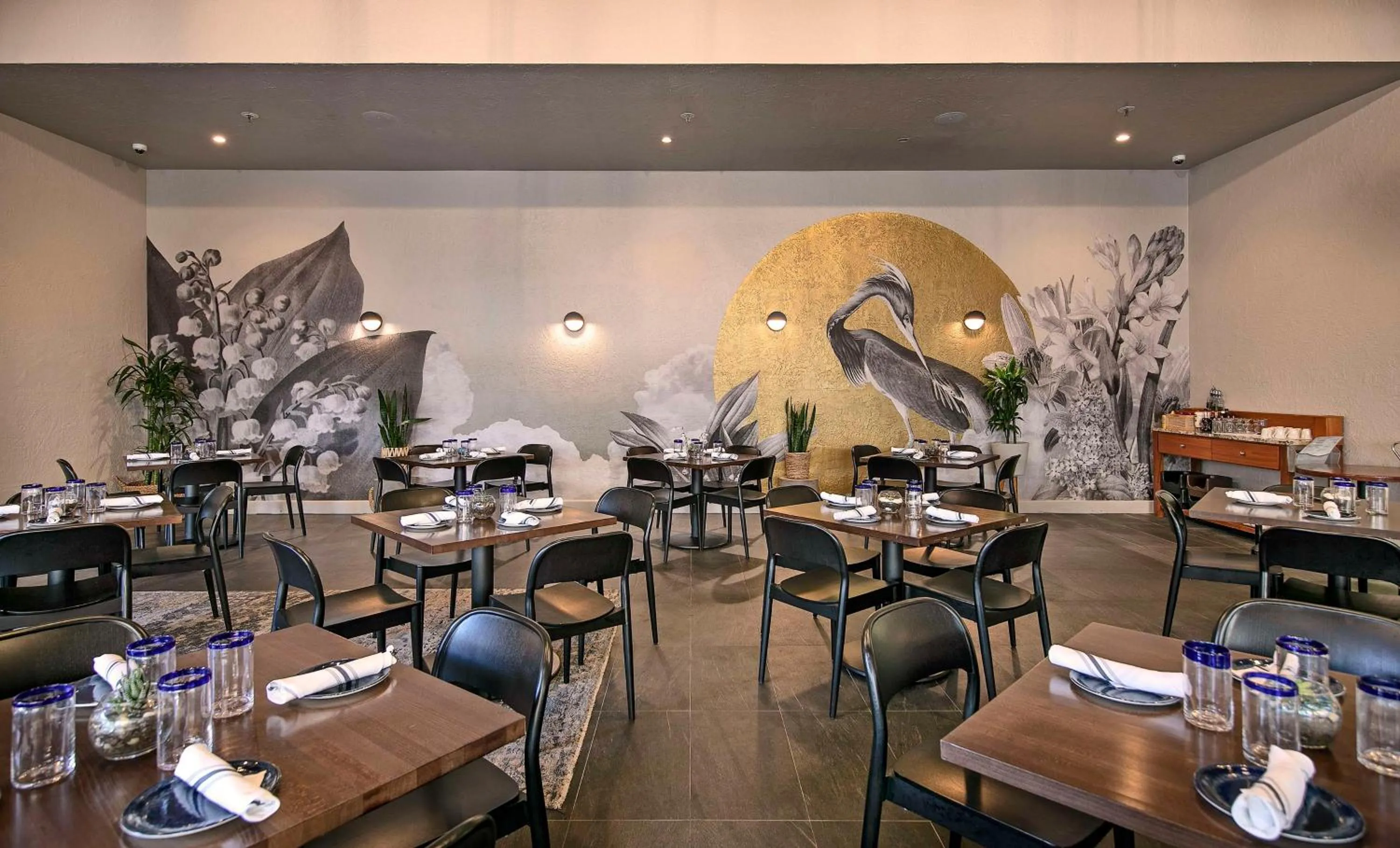 Lounge or bar in Seacliff Inn Aptos, Tapestry Collection by Hilton