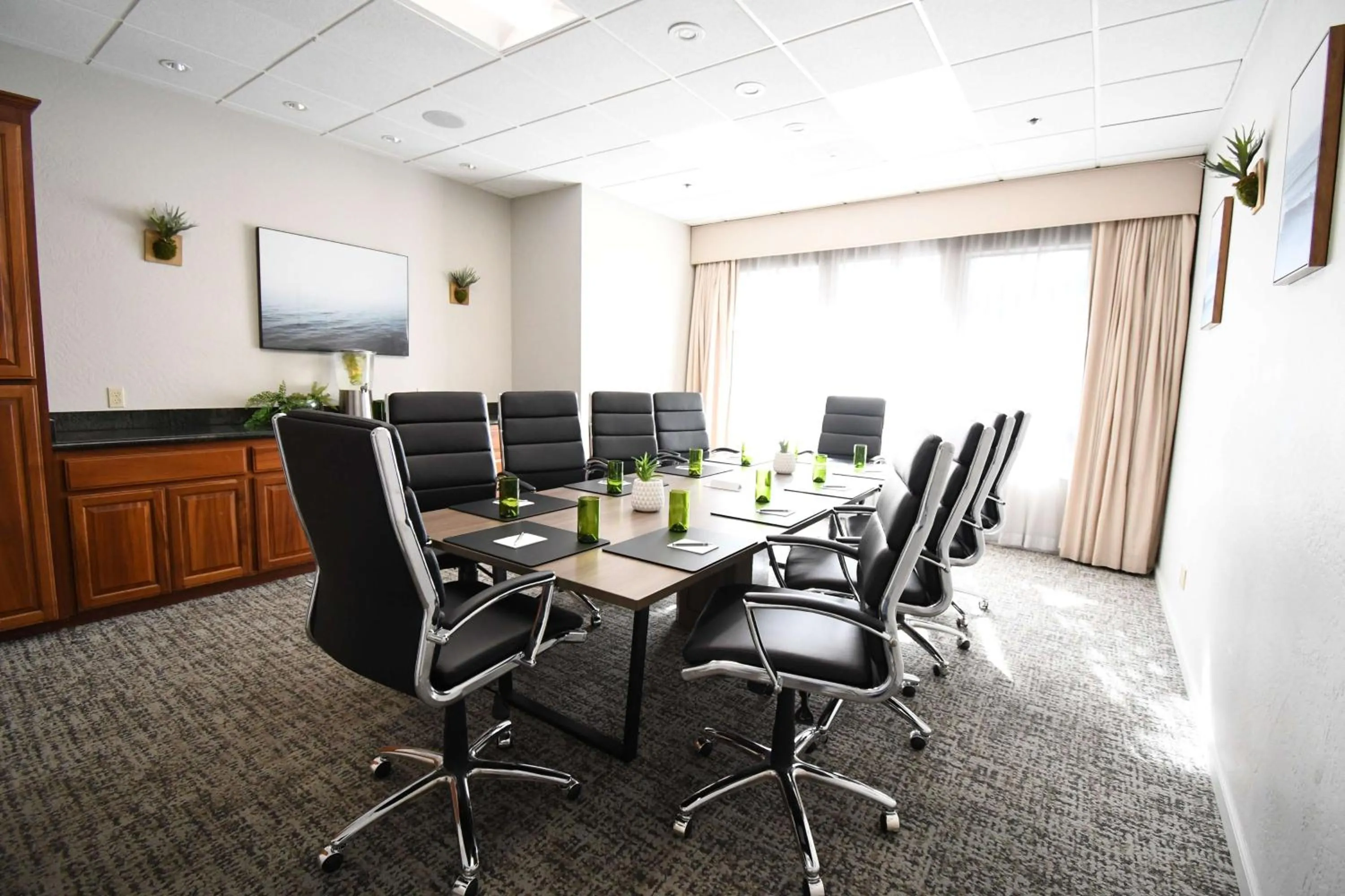 Meeting/conference room in Seacliff Inn Aptos, Tapestry Collection by Hilton