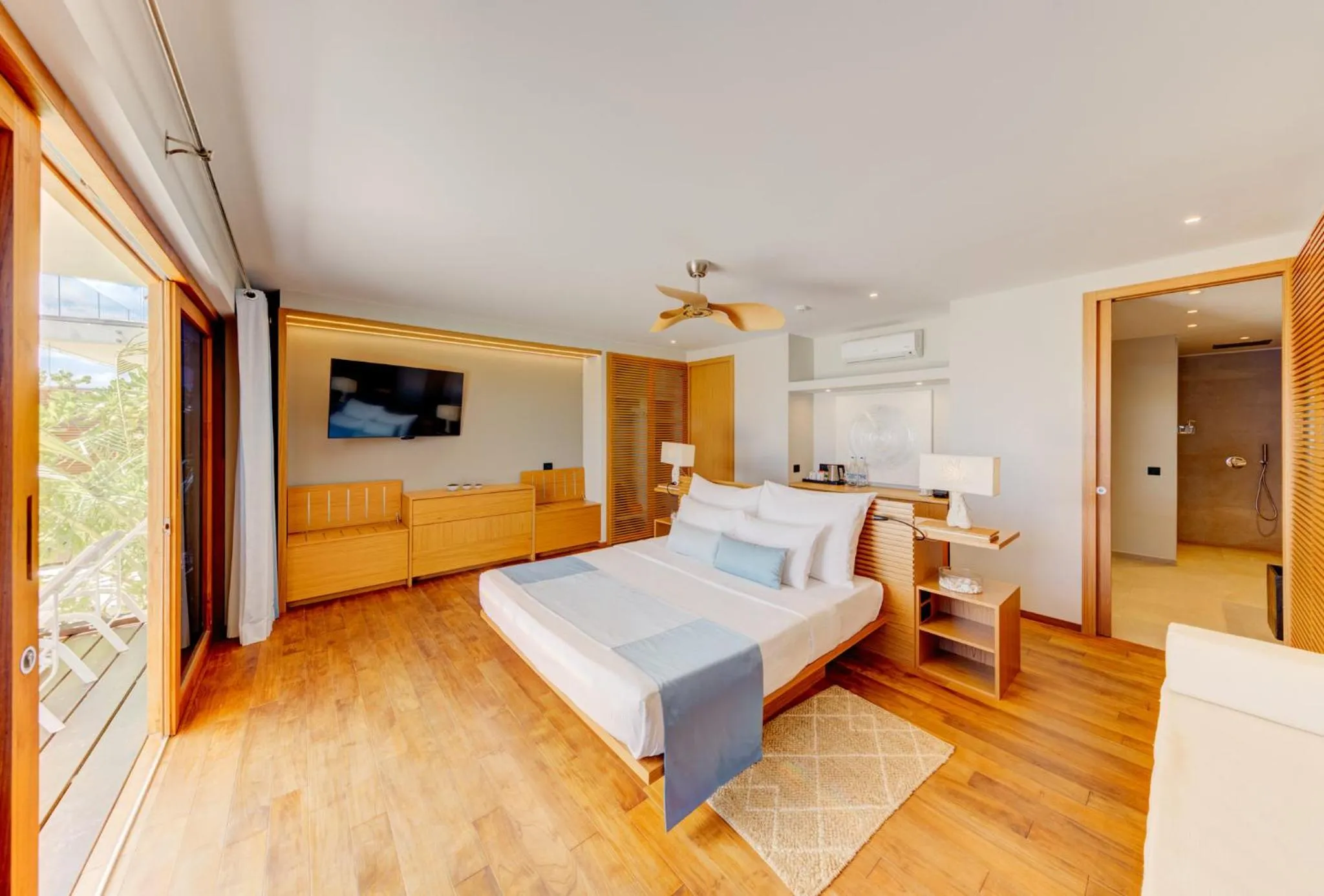 Bedroom, Bed in Cinnamon Velifushi Maldives