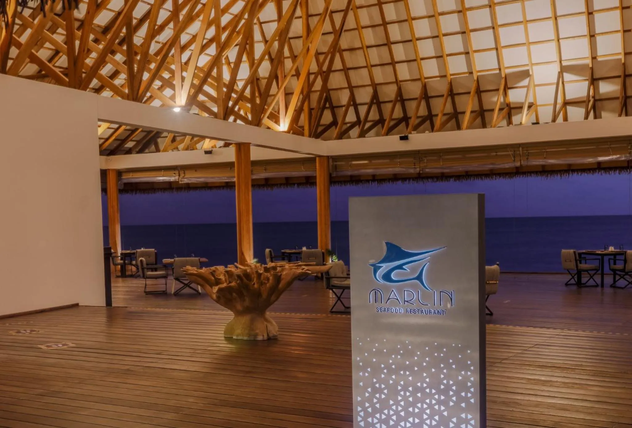 Restaurant/places to eat in Cinnamon Velifushi Maldives
