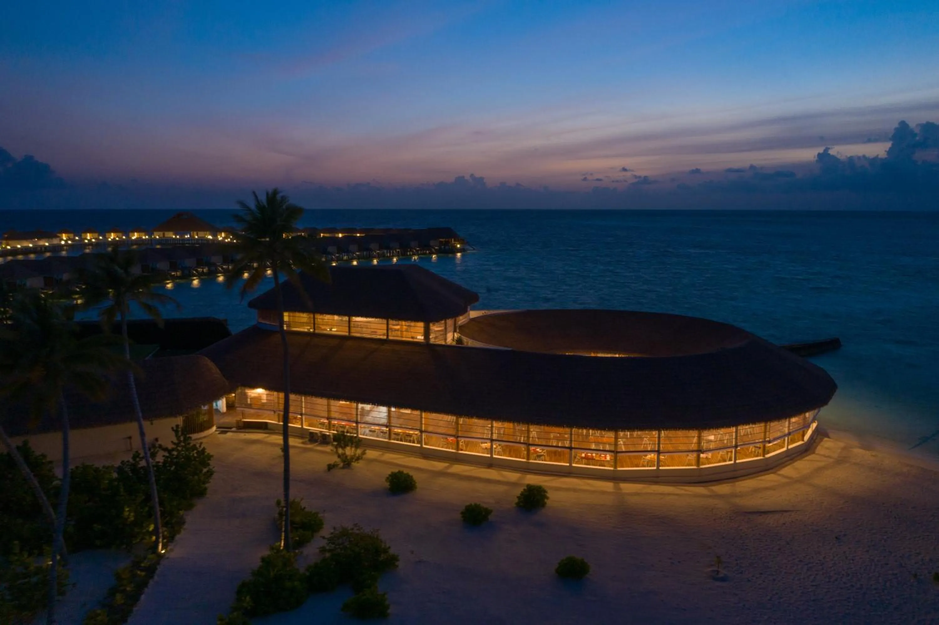 Restaurant/places to eat in Cinnamon Velifushi Maldives