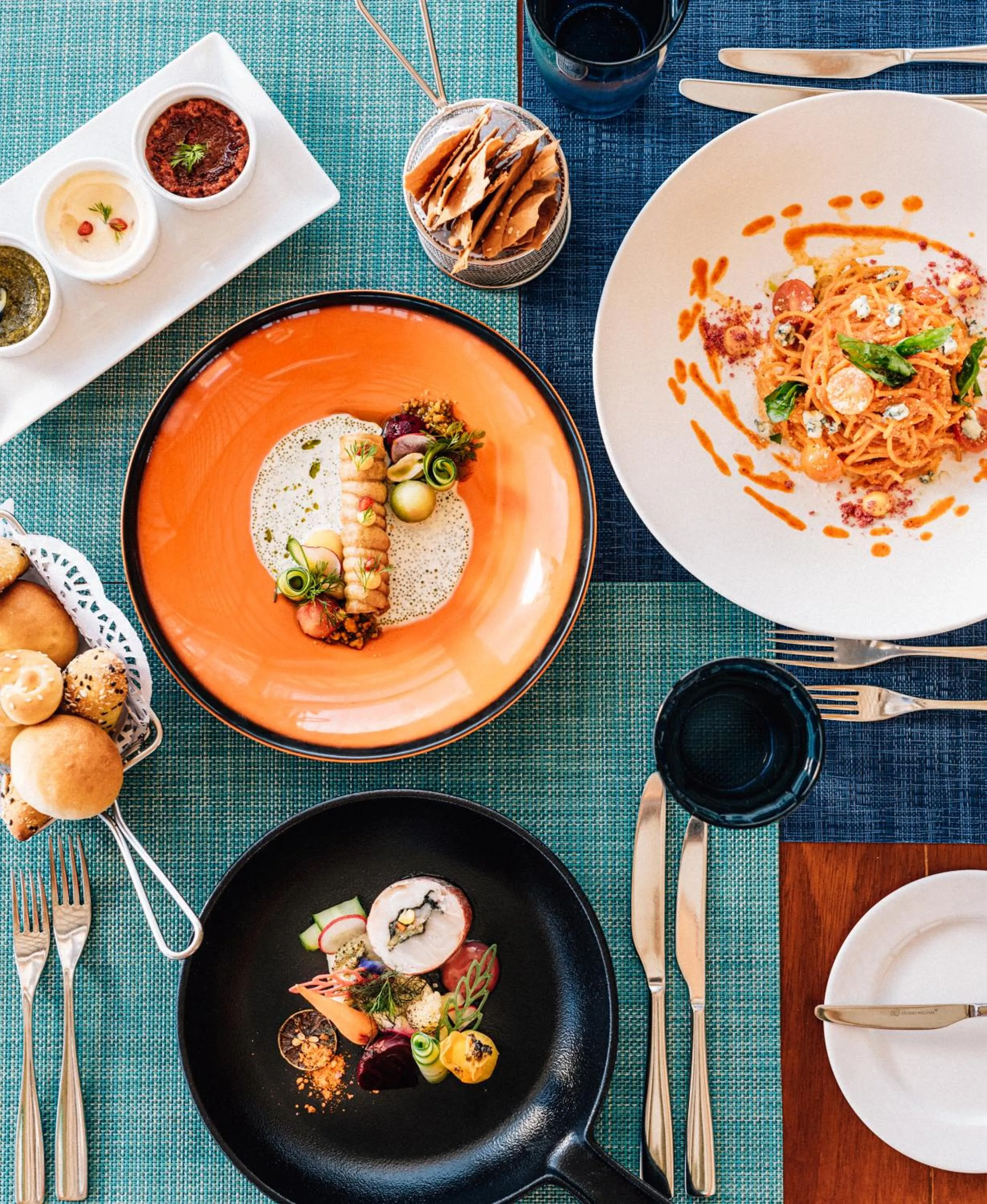 Food and drinks in Cinnamon Velifushi Maldives