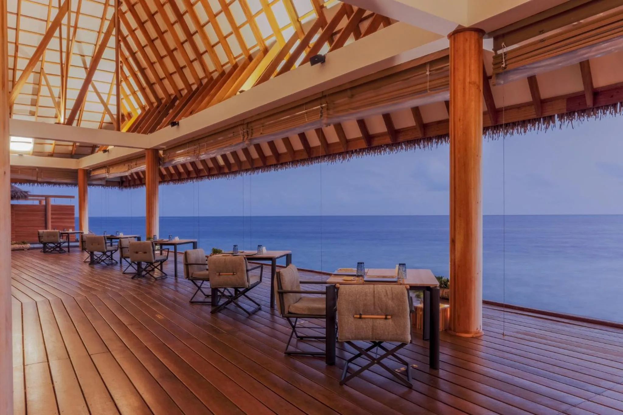 Restaurant/places to eat in Cinnamon Velifushi Maldives