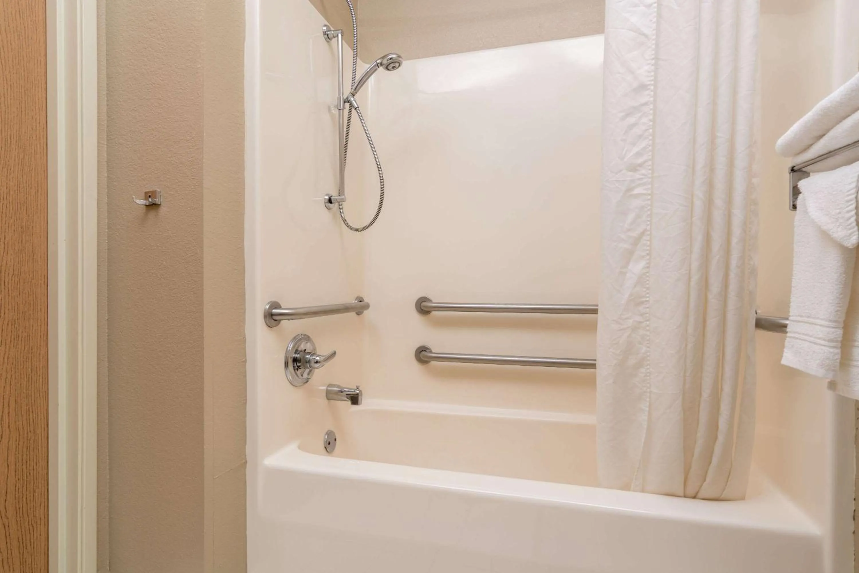 Bathroom in Super 8 by Wyndham Beresford