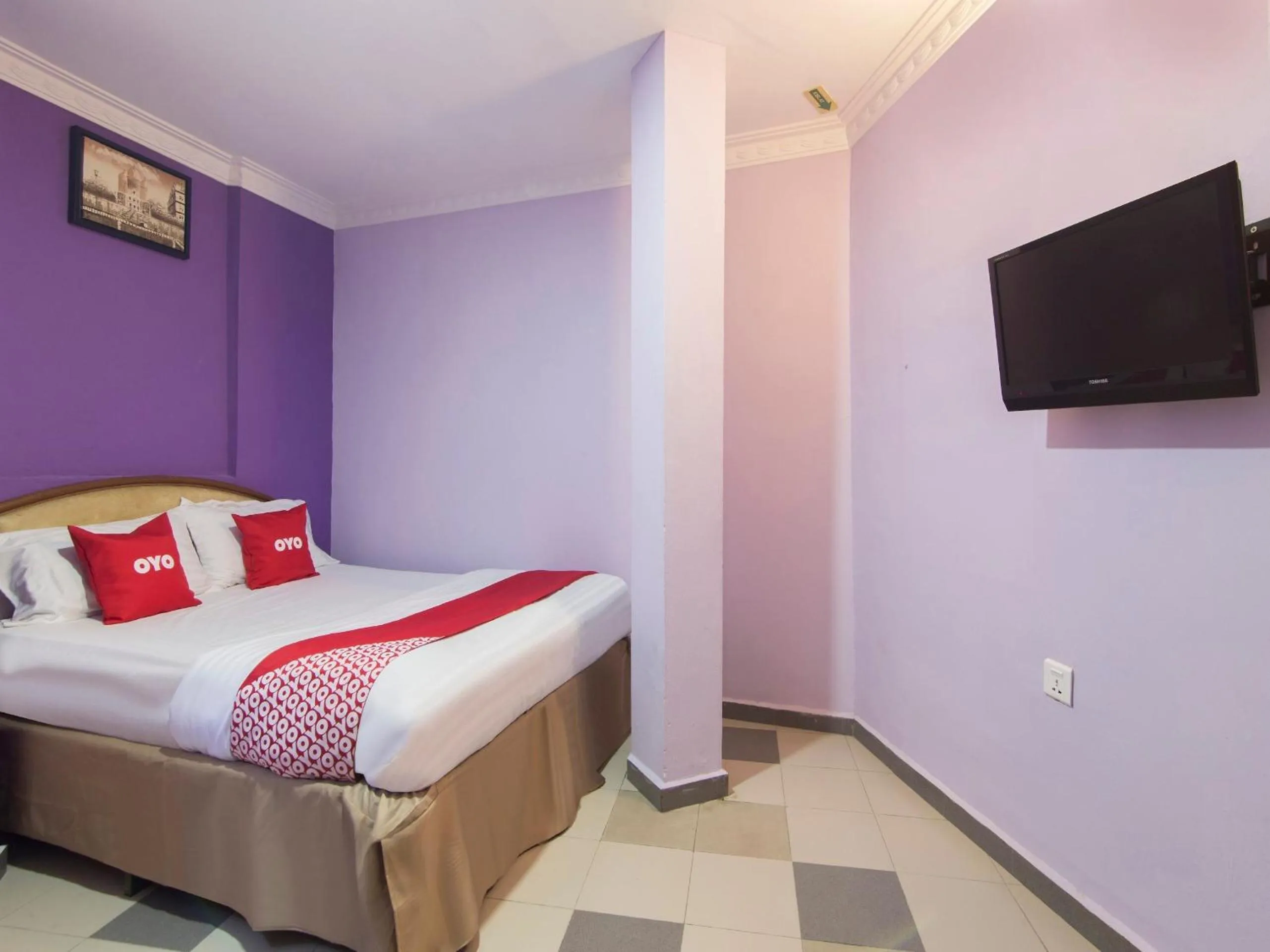 Bedroom, Bed in Hotel O Sri Muda Corner Sdn Bhd