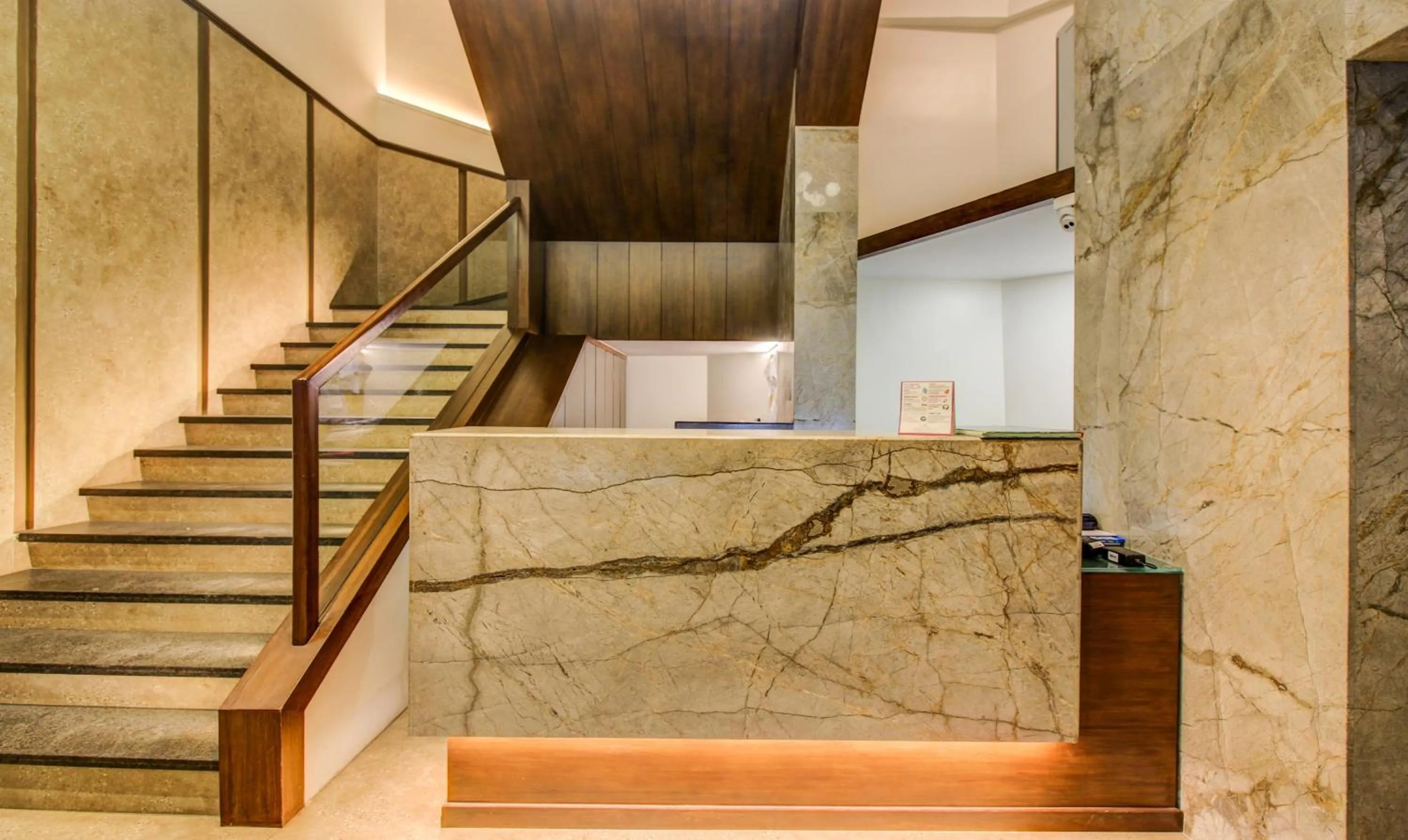 Lobby or reception in Hotel Metropole Inn