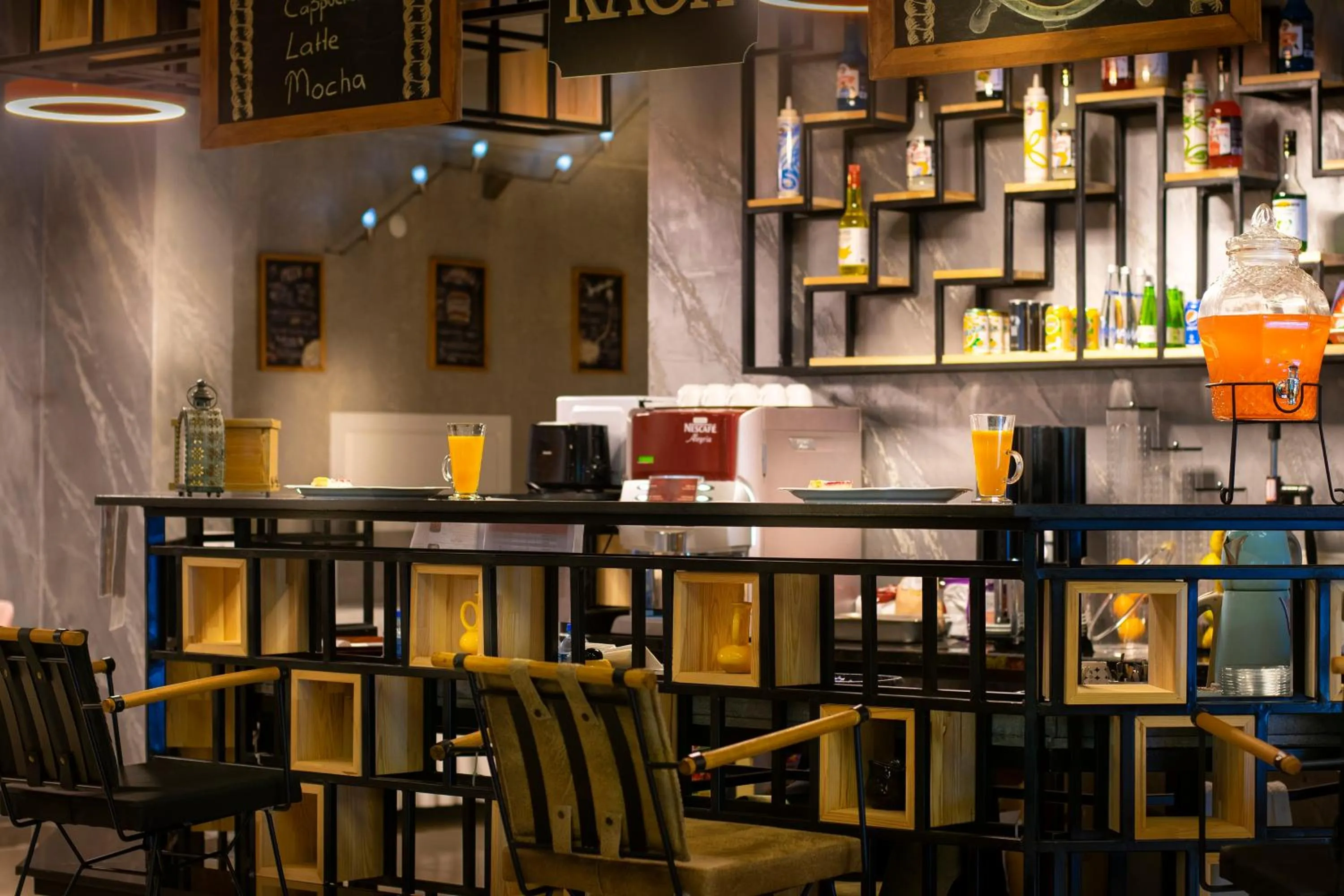 Lounge or bar in MARINN DELUXE HOTEL