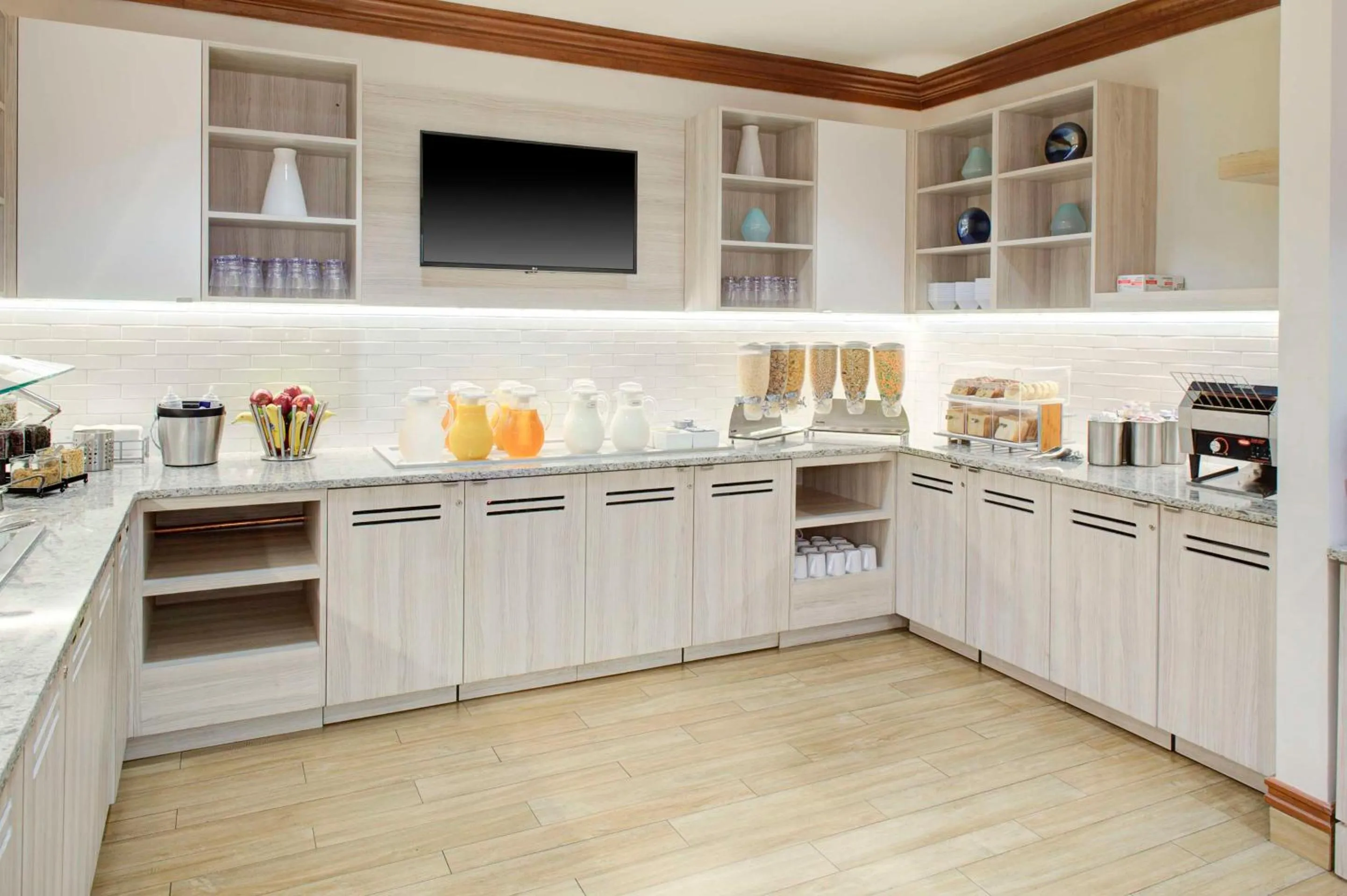 Breakfast in Hyatt House Boston/Burlington