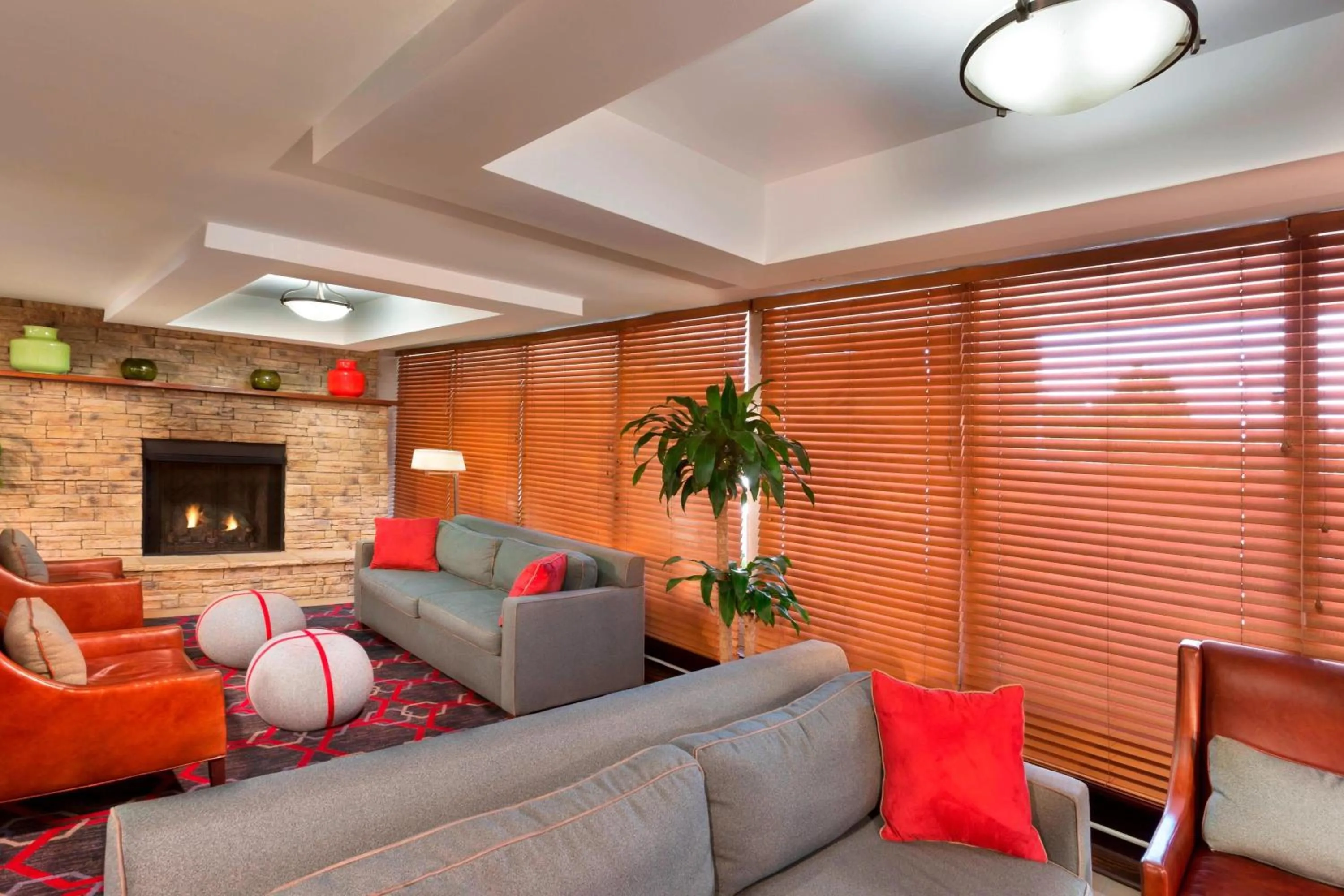 Lobby or reception in Four Points by Sheraton Asheville Downtown