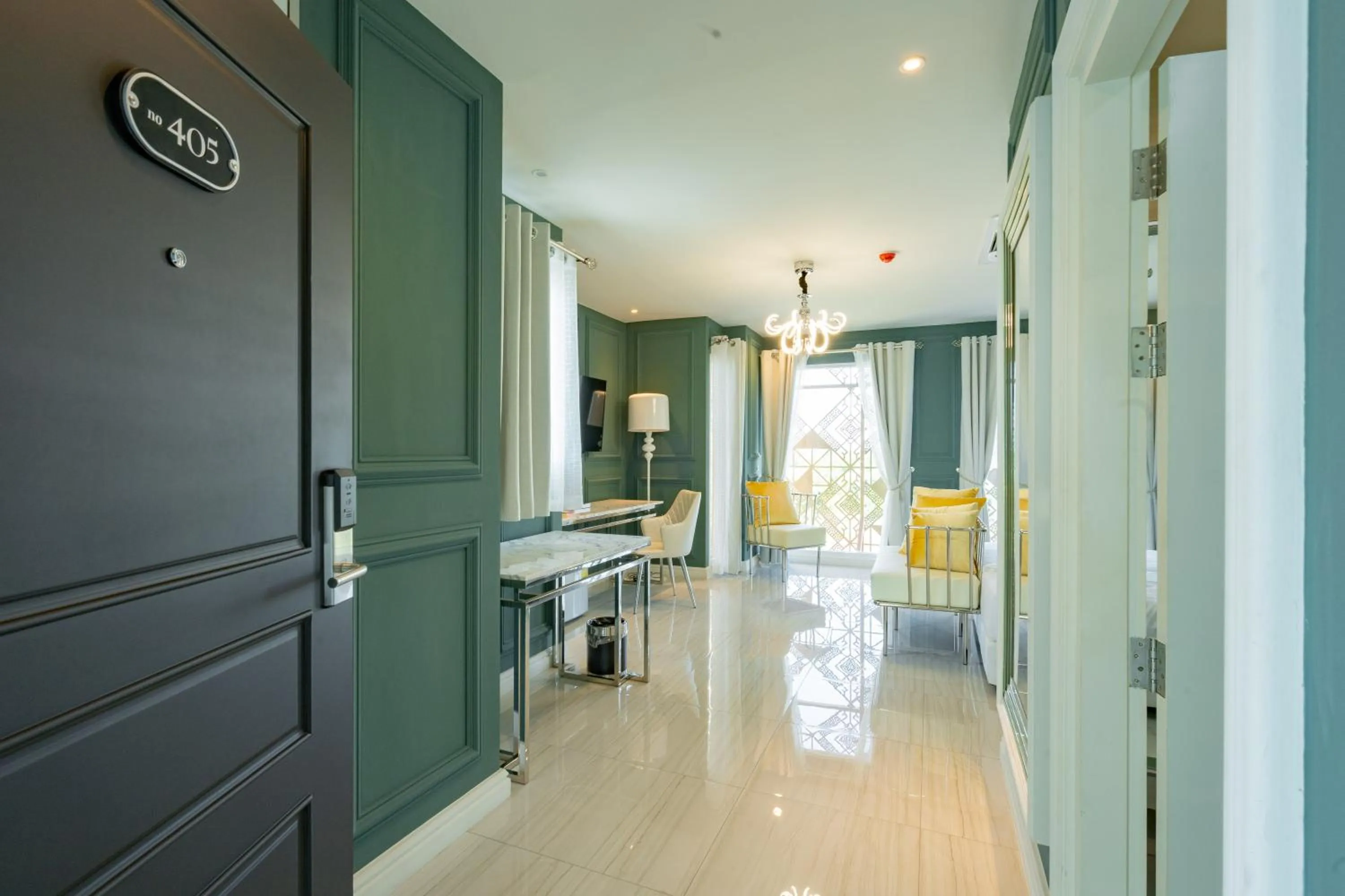 Photo of the whole room in Belle Grand Hotel