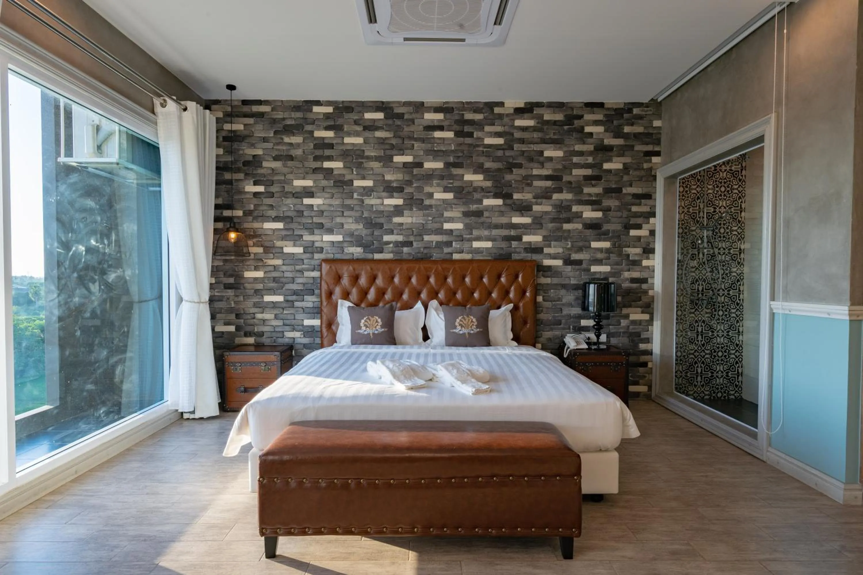 Photo of the whole room, Bed in Belle Grand Hotel