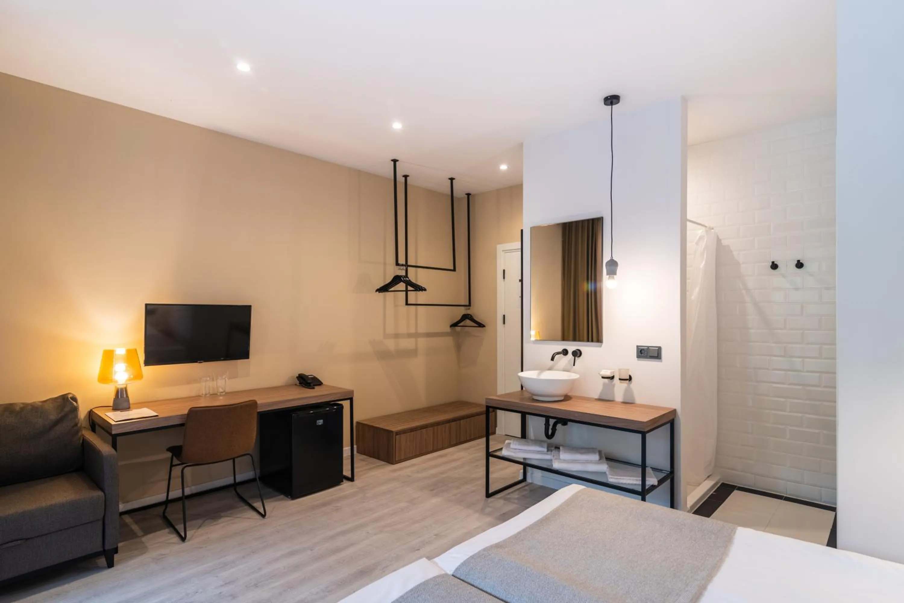 TV and multimedia, Bed in Primorski Hotel