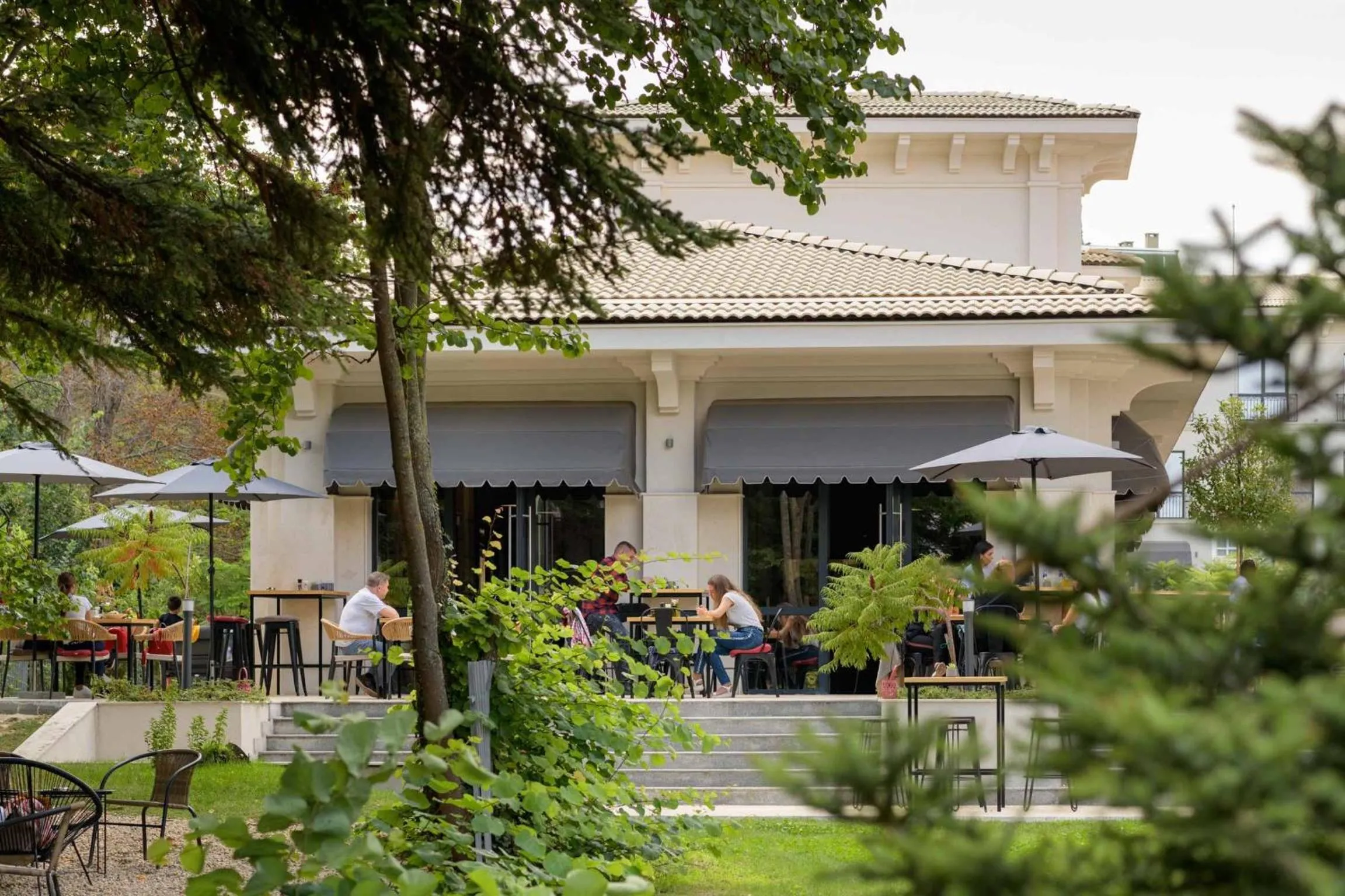 Restaurant/places to eat in Primorski Hotel