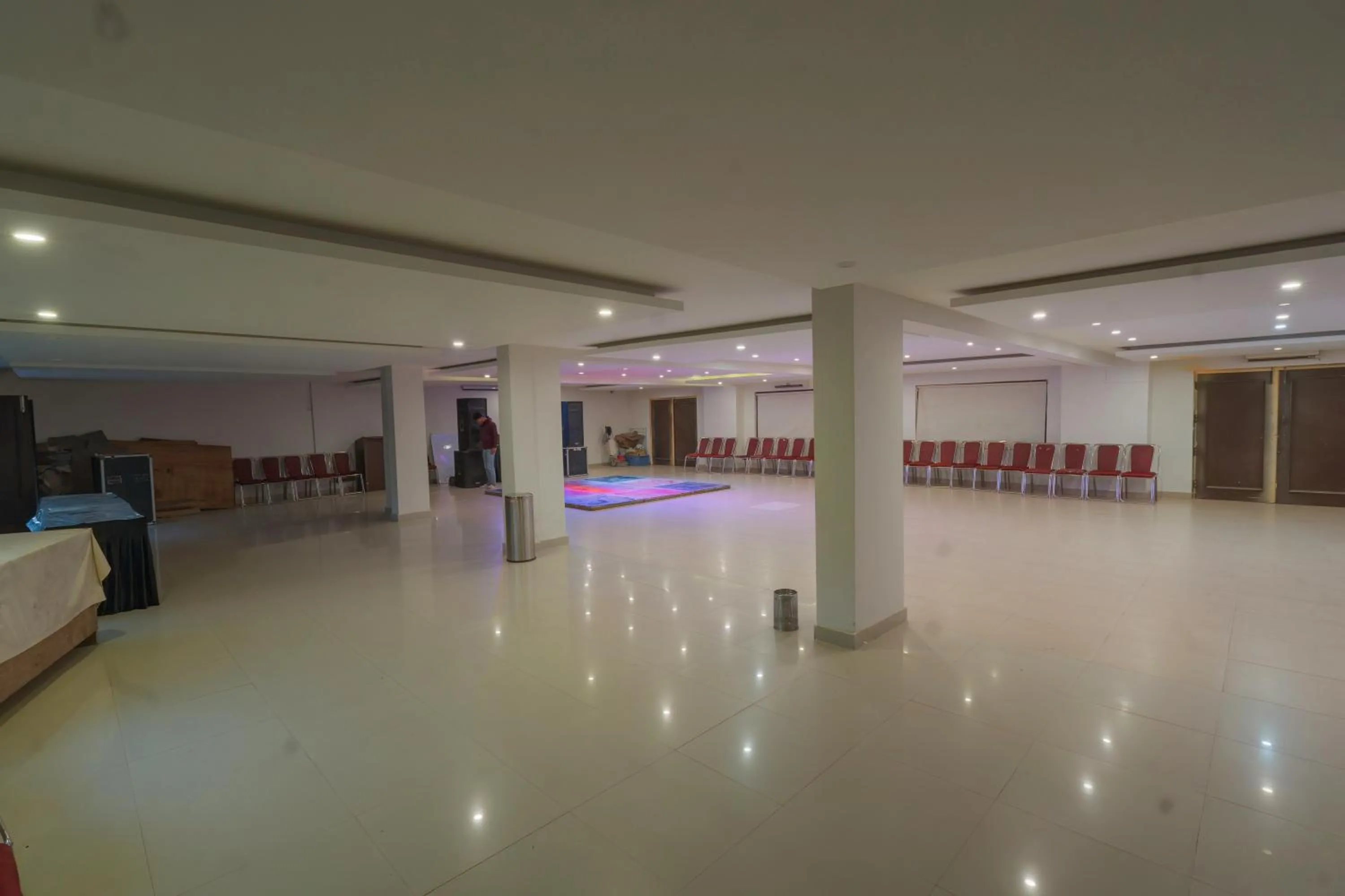 Meeting/conference room in Excel Hotels and Resorts Bhimtal