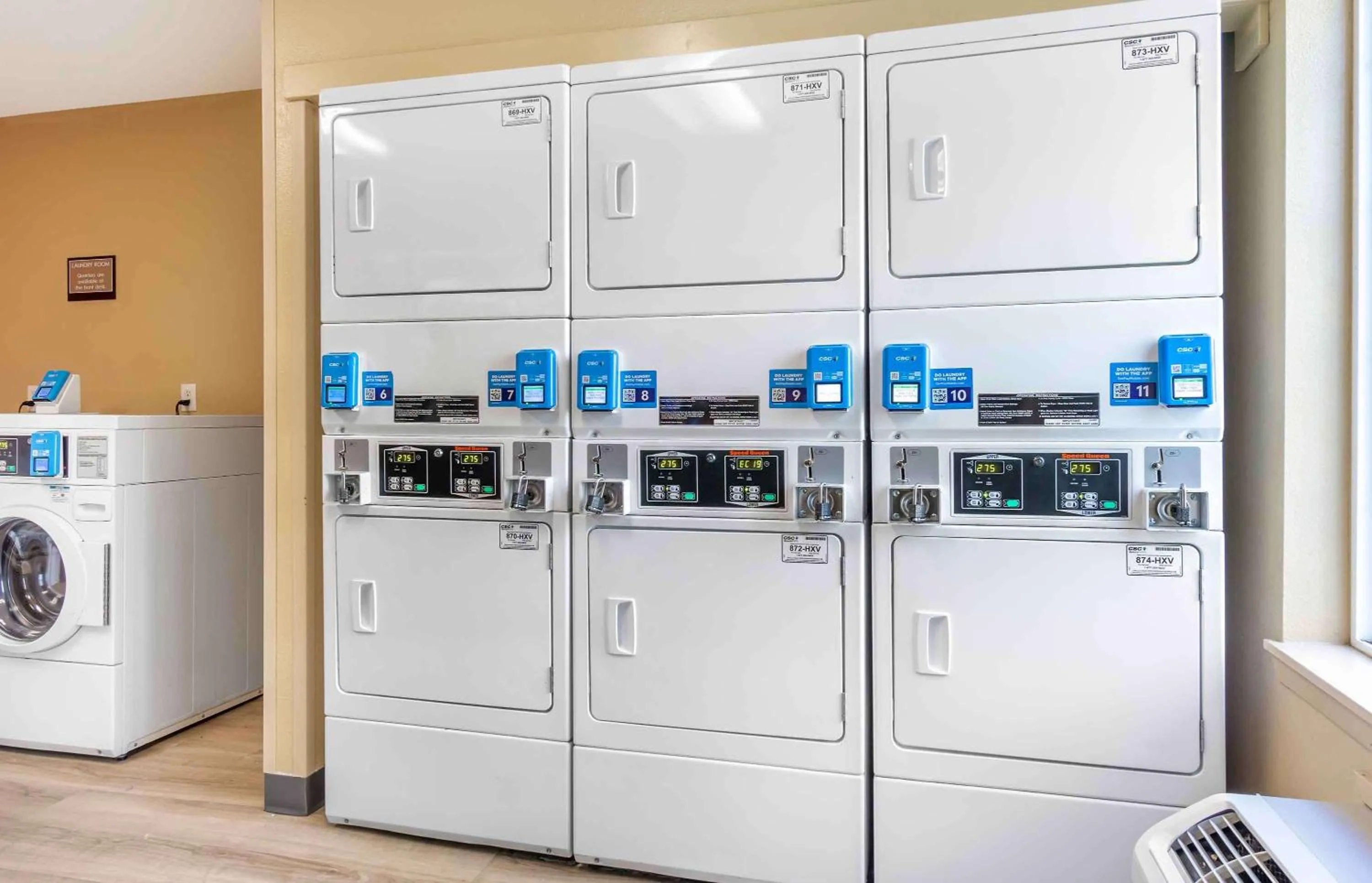 Property building in Extended Stay America Suites - Seattle - Bellevue - Factoria