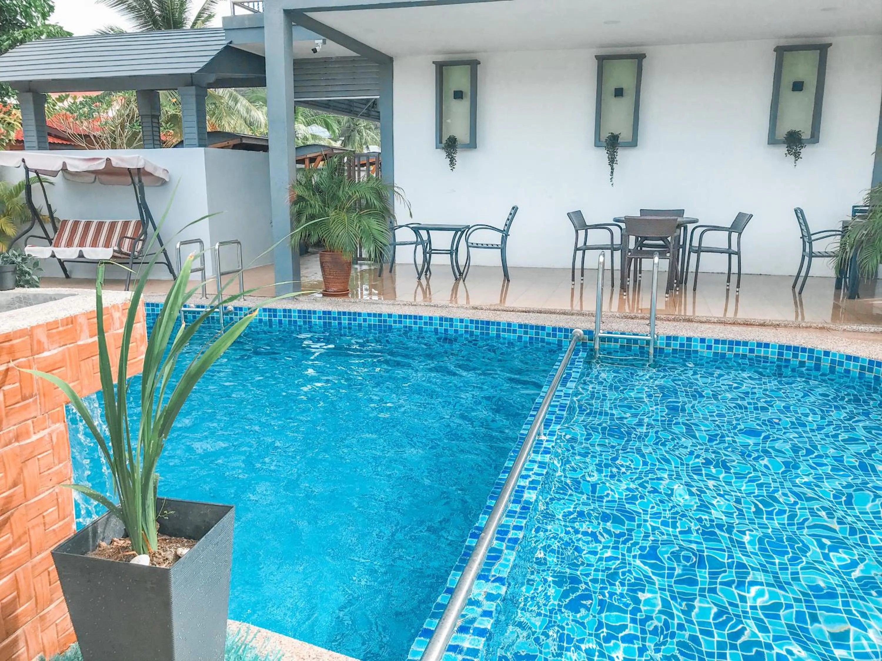 Swimming pool in Norshah Village Resort