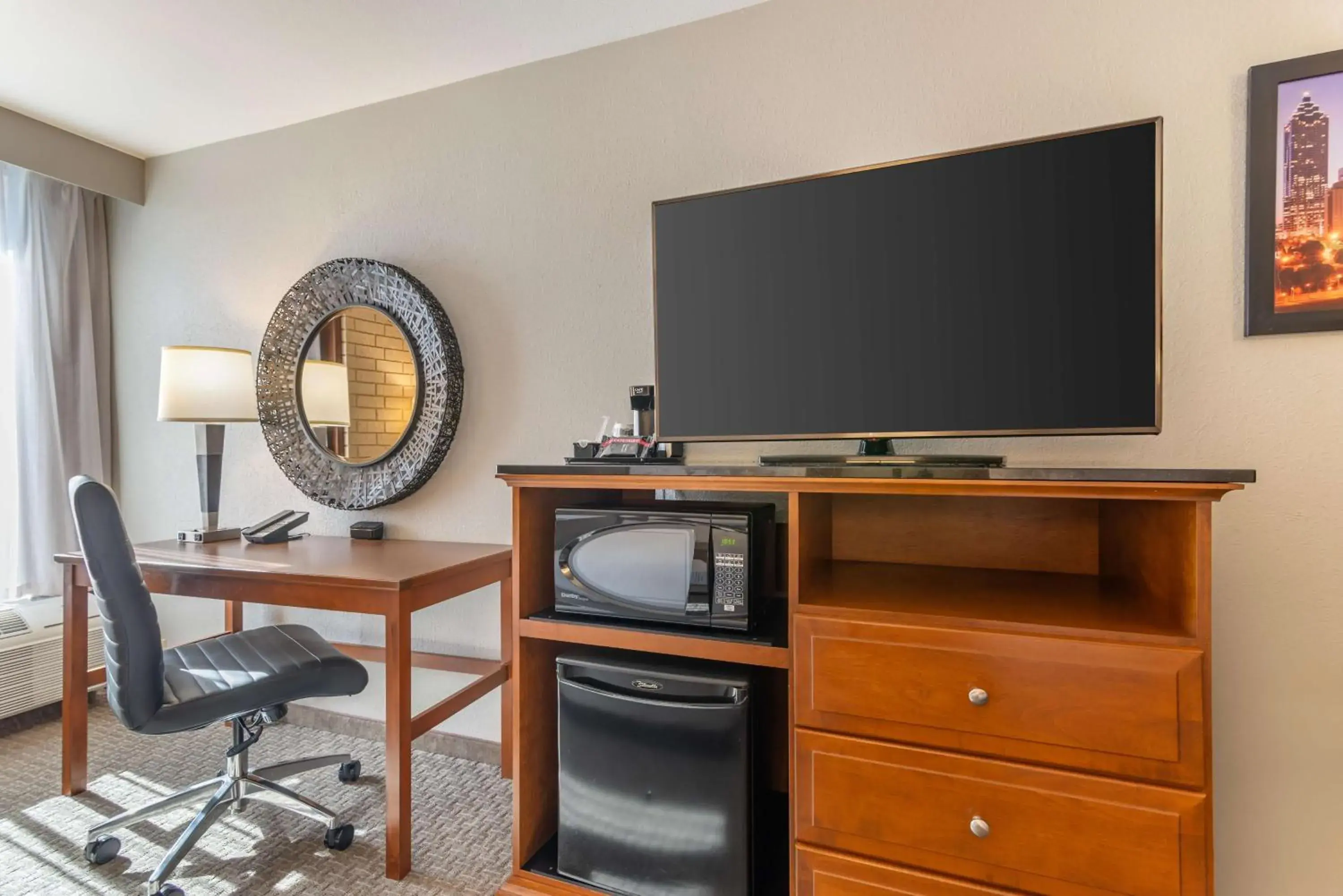 Deluxe Queen Room with Two Queen Beds in Drury Inn & Suites Atlanta Airport Deluxe Queen Room with Two Queen Beds in Drury Inn & Suites Atlanta Airport