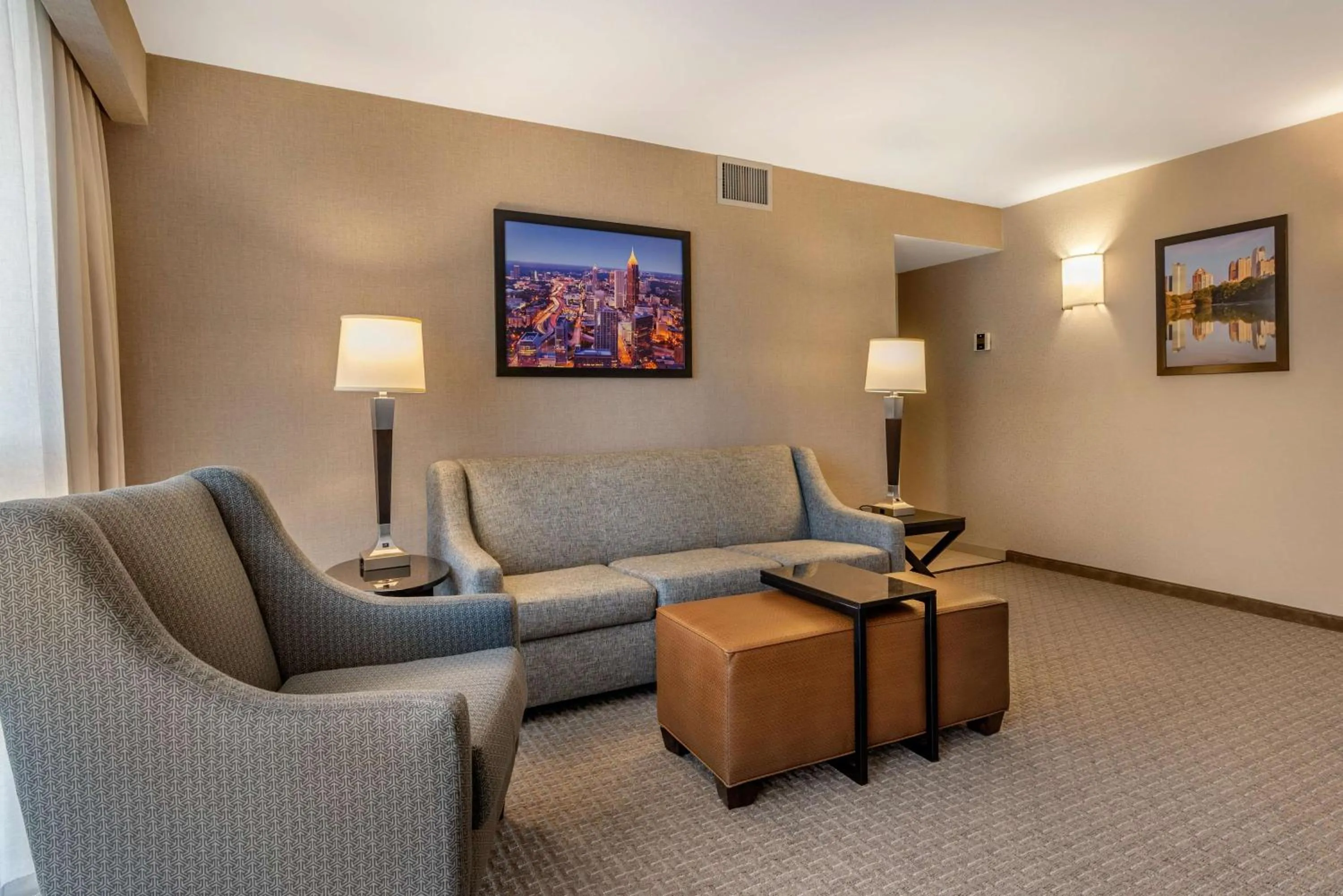 Bedroom in Drury Inn & Suites Atlanta Airport