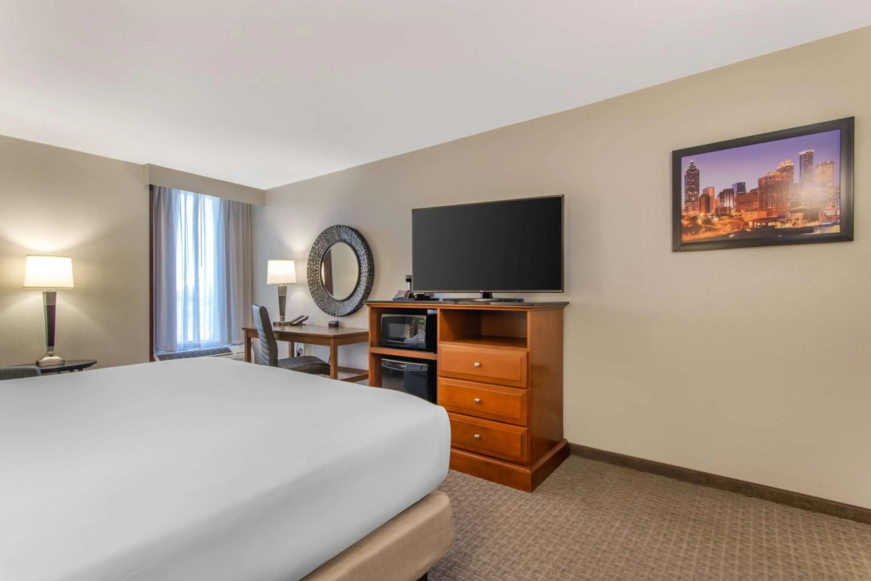Bedroom, Bed in Drury Inn & Suites Atlanta Airport