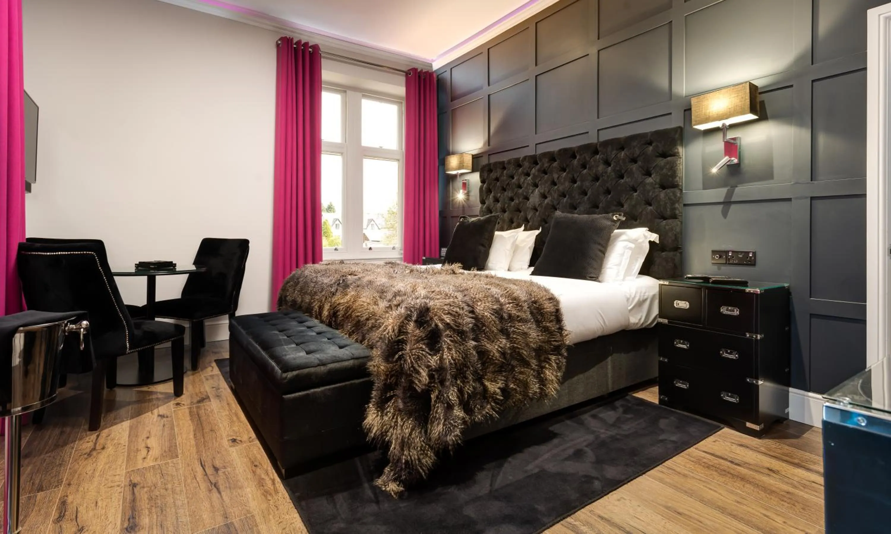 Photo of the whole room, Bed in Kotel Windermere