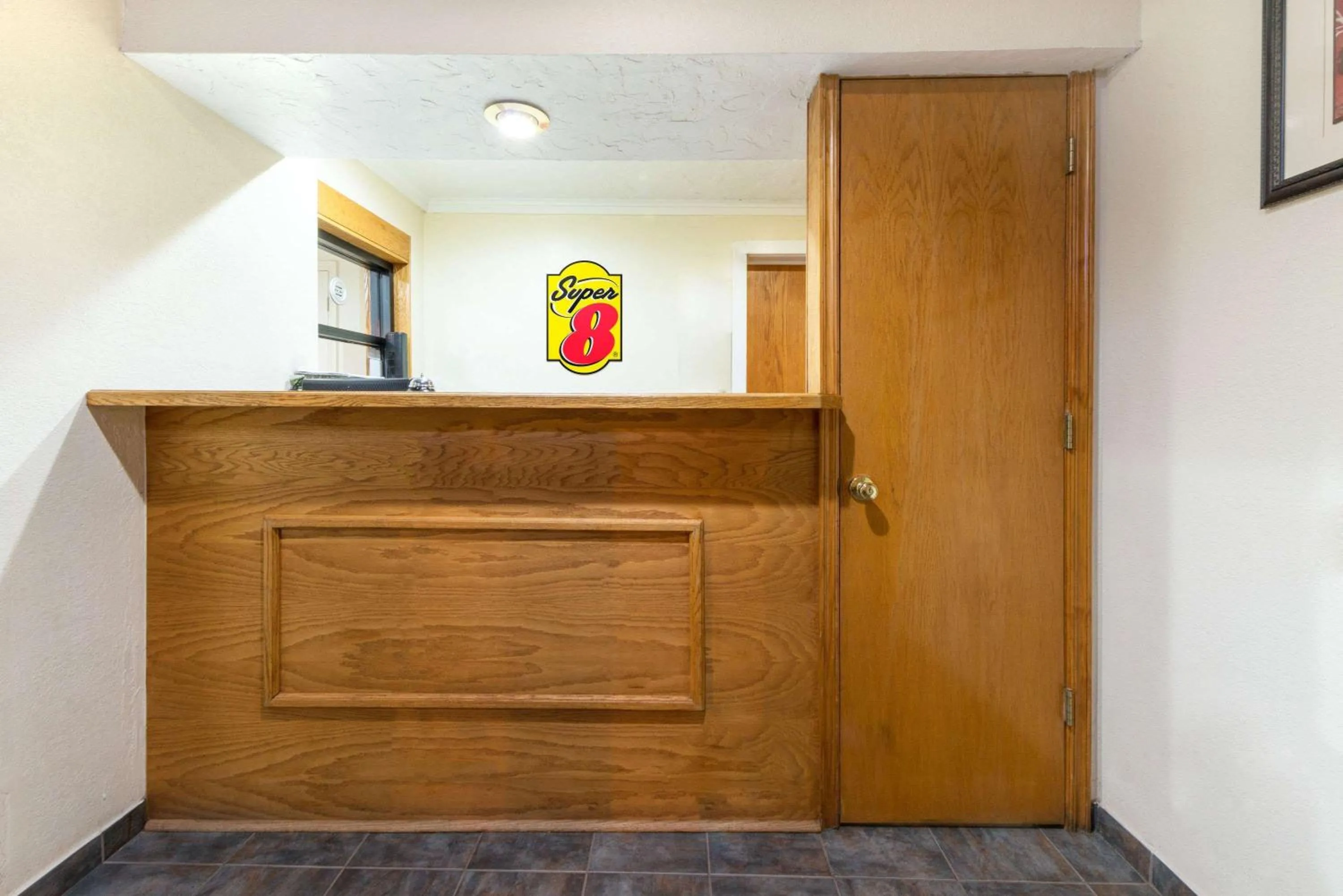 Lobby or reception in Super 8 by Wyndham Enid