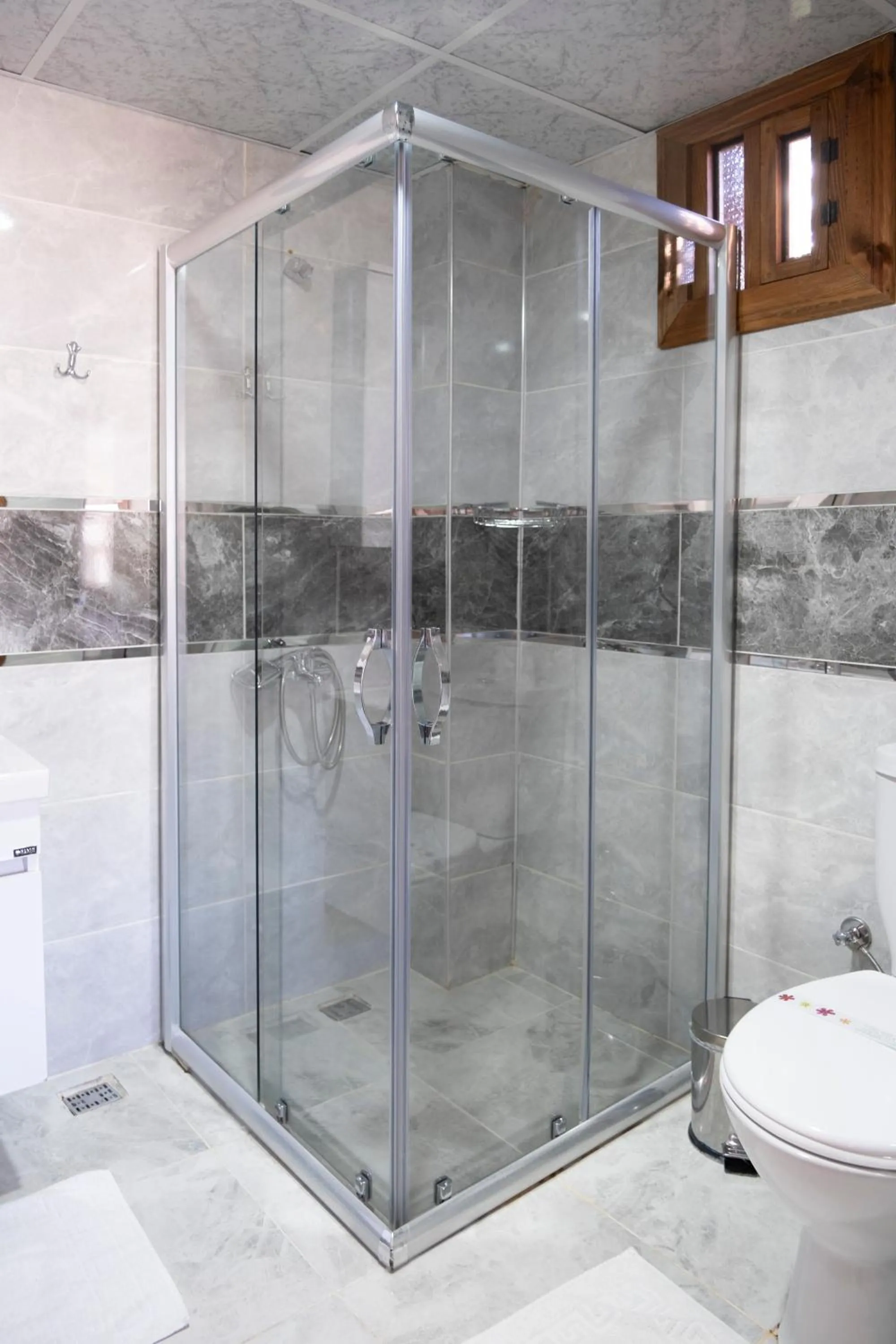 Shower in Gunes Konak Otel Safranbolu