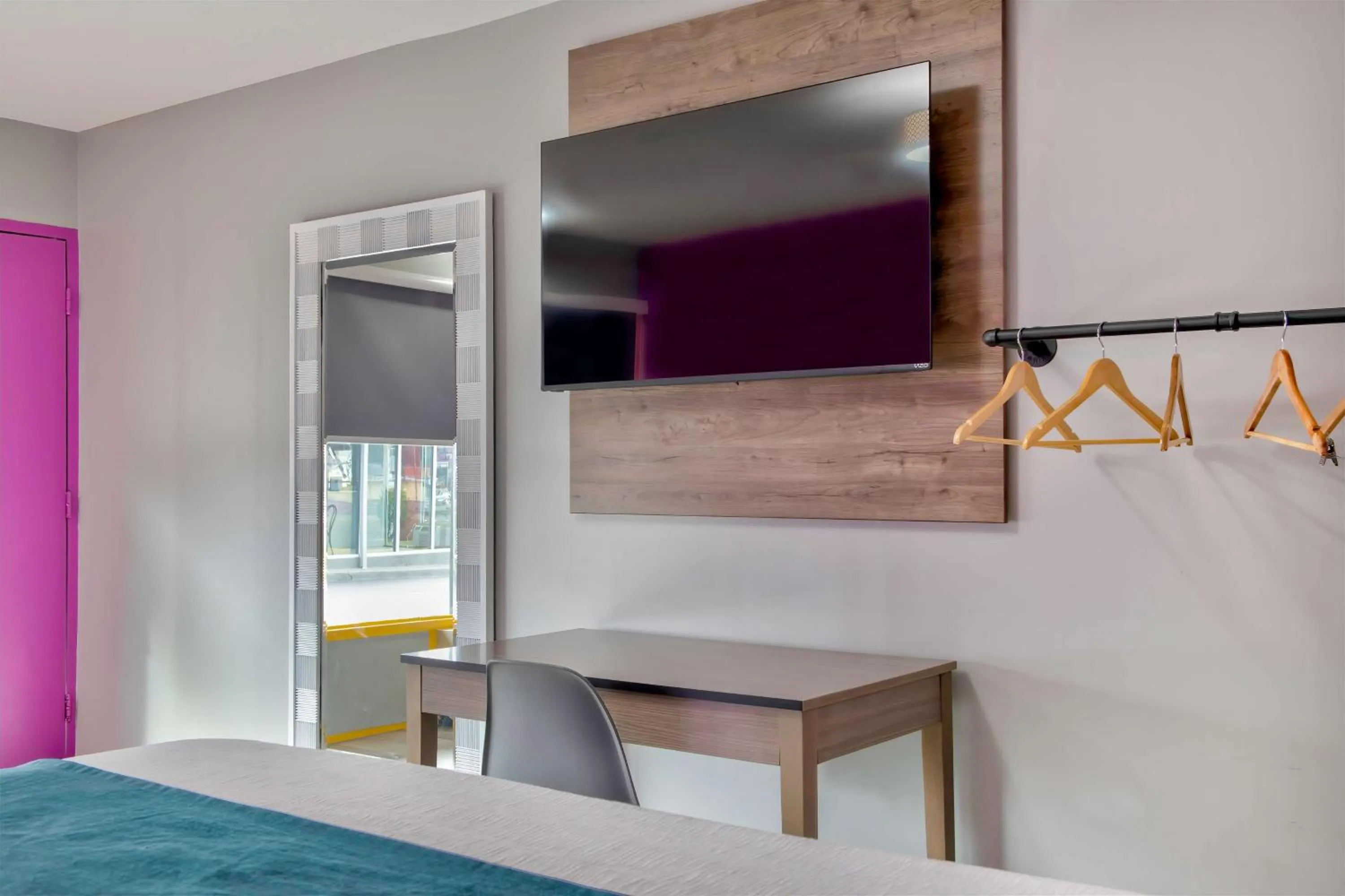 Bedroom, Bed in Motel 6 Tuscaloosa AL University