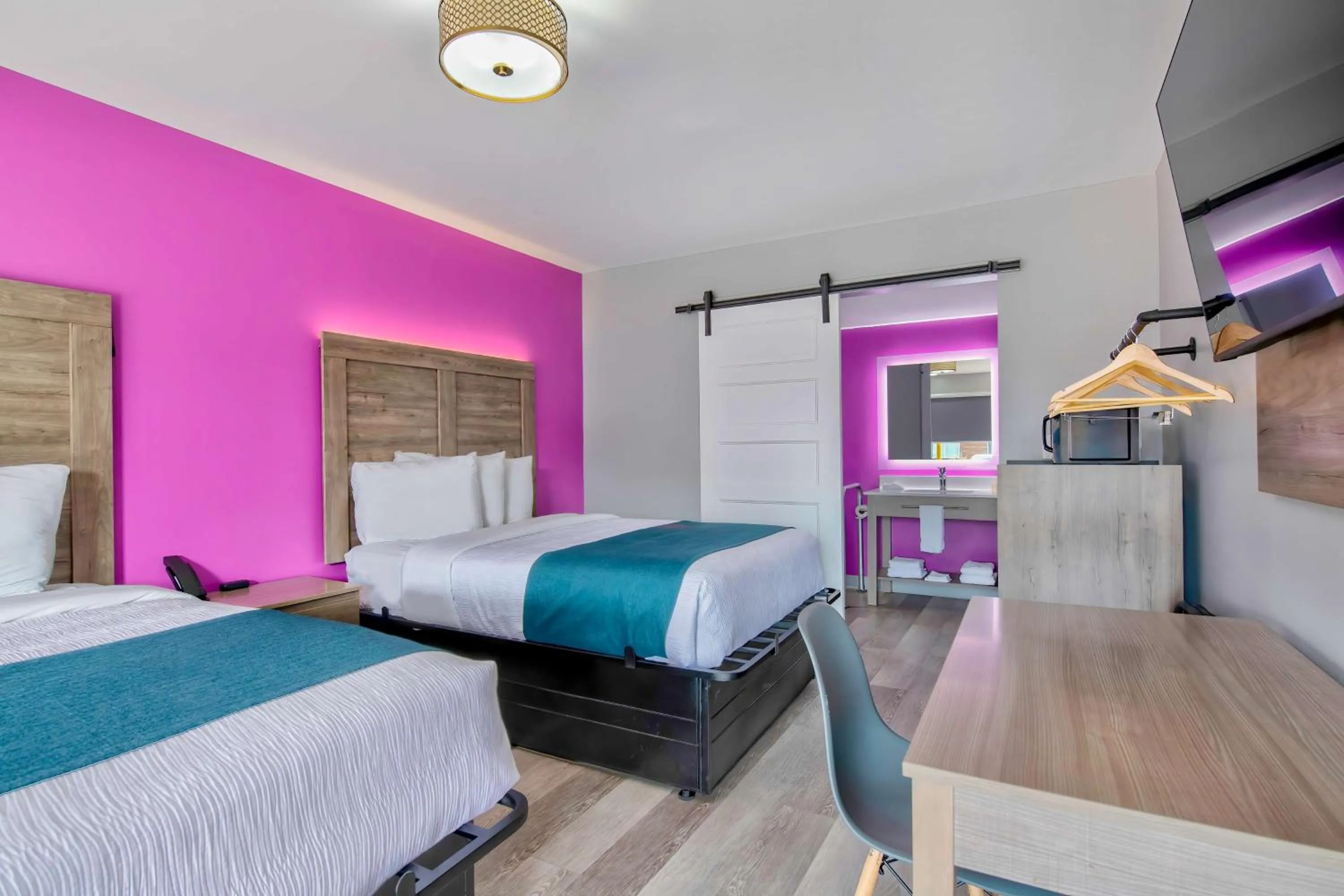 Bedroom, Bed in Motel 6 Tuscaloosa AL University