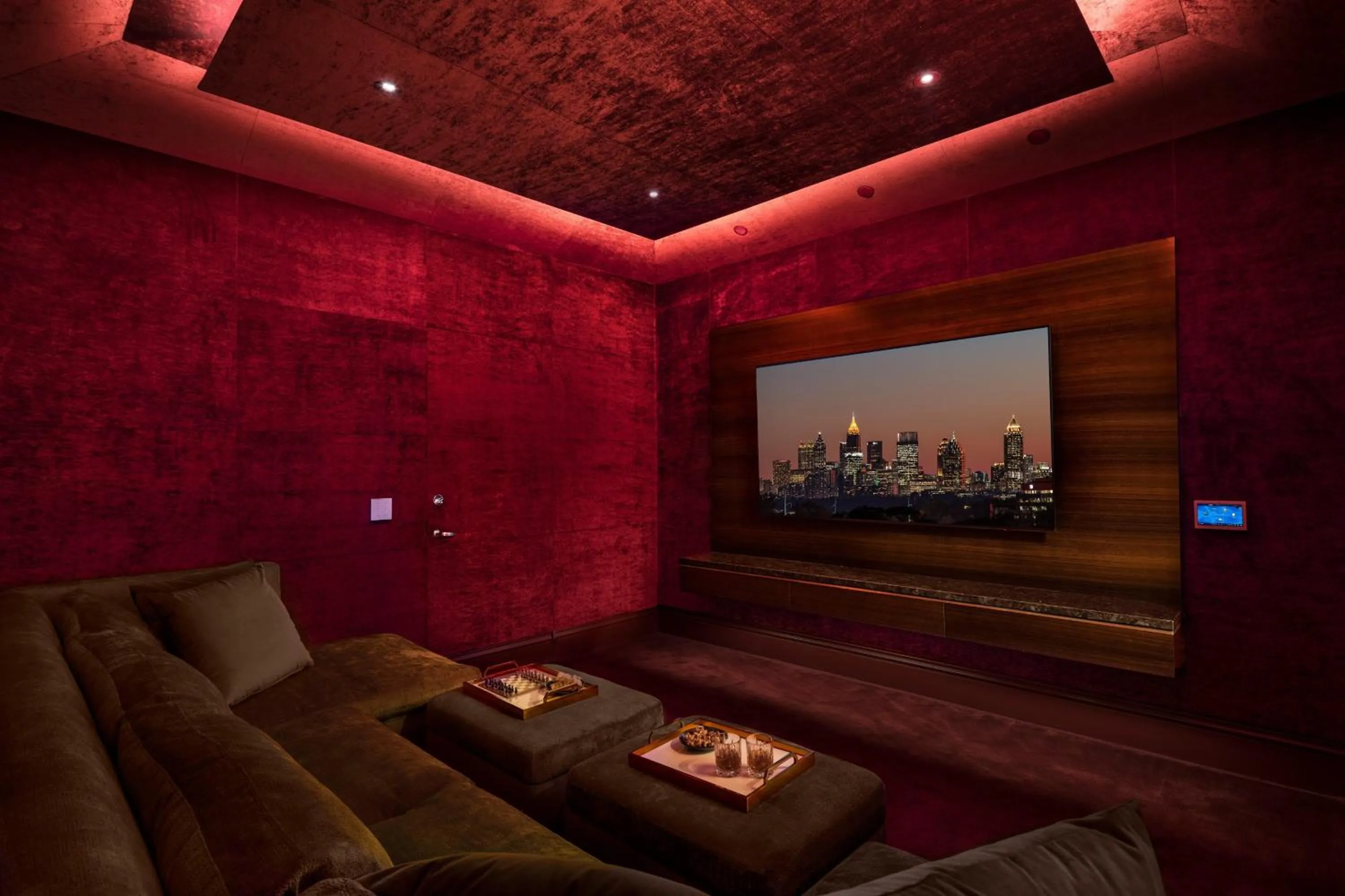 Photo of the whole room in The St. Regis Atlanta