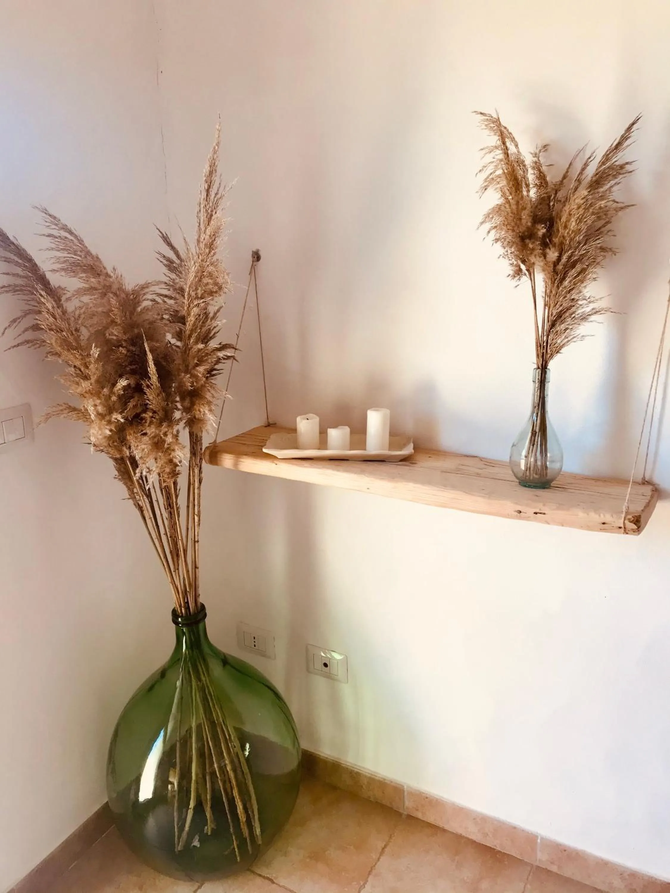 Decorative detail in I Ginepri