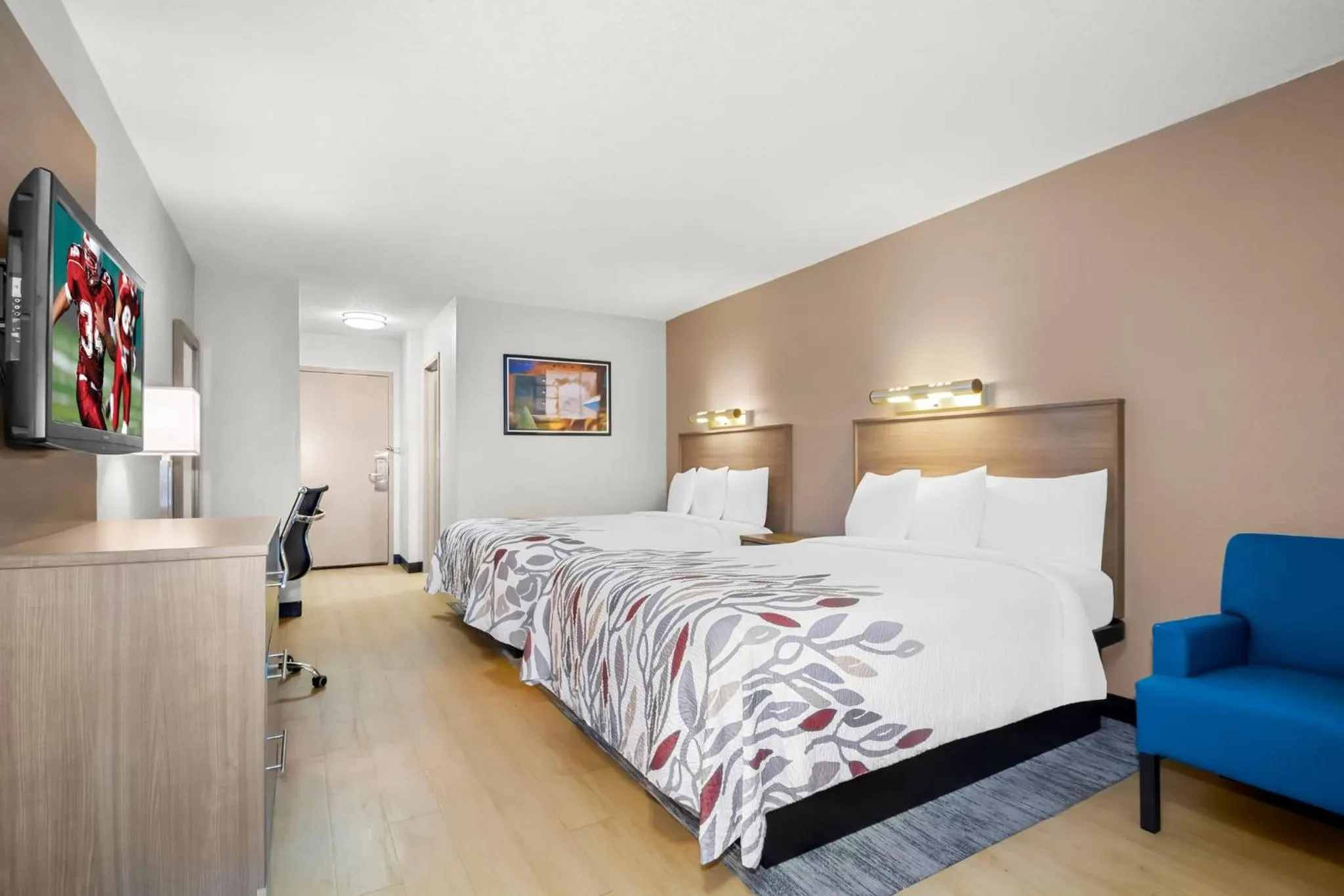 Photo of the whole room, Bed in Red Roof Inn Myrtle Beach Hotel - Market Commons