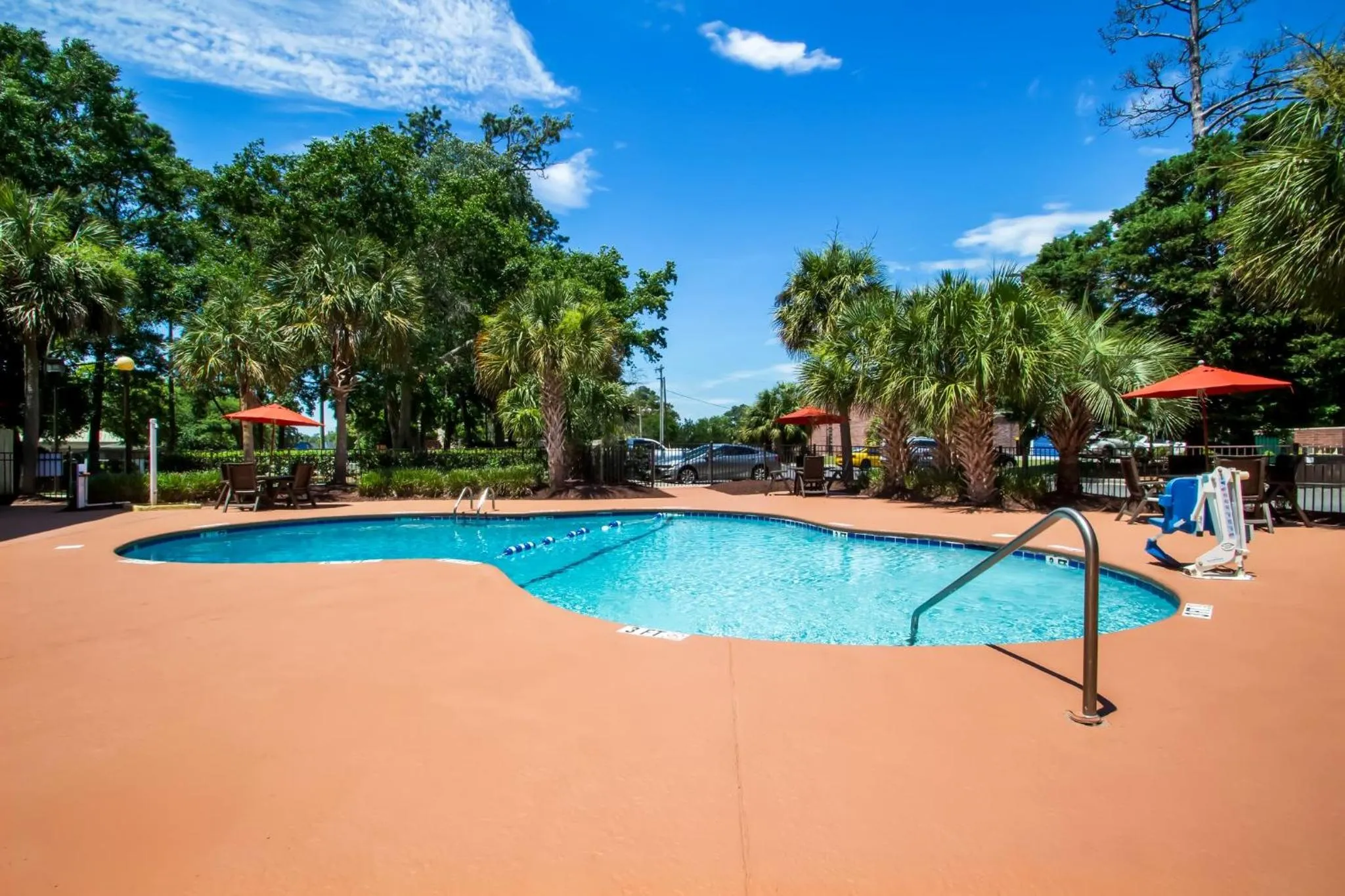 Swimming pool in Red Roof Inn Myrtle Beach Hotel - Market Commons