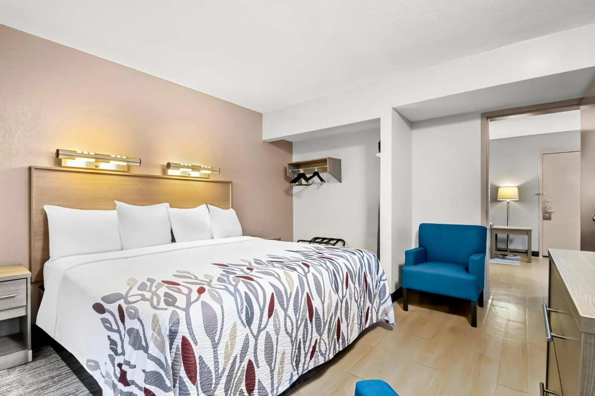 Photo of the whole room, Bed in Red Roof Inn Myrtle Beach Hotel - Market Commons