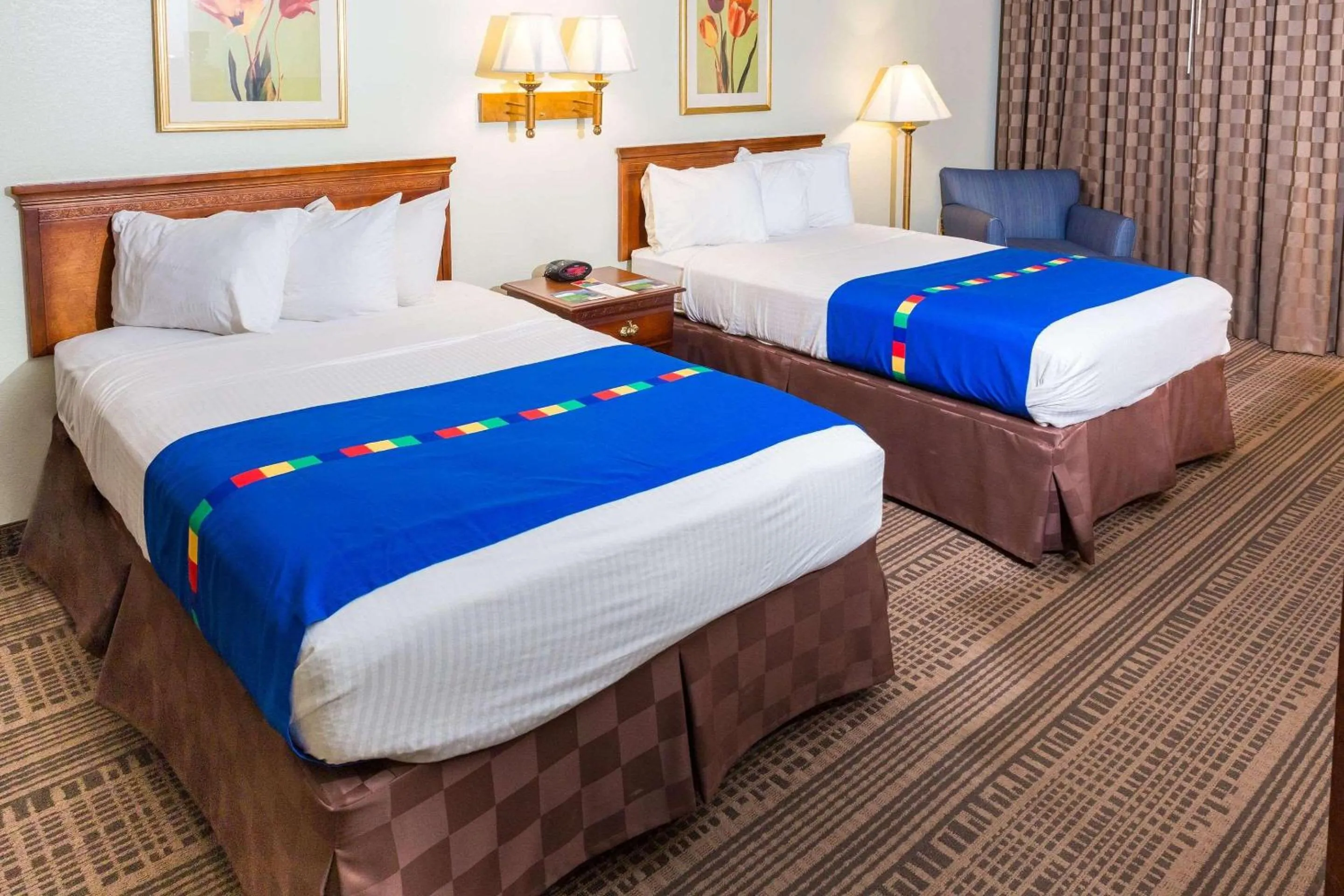 Bedroom, Bed in Park Inn By Radisson Sharon