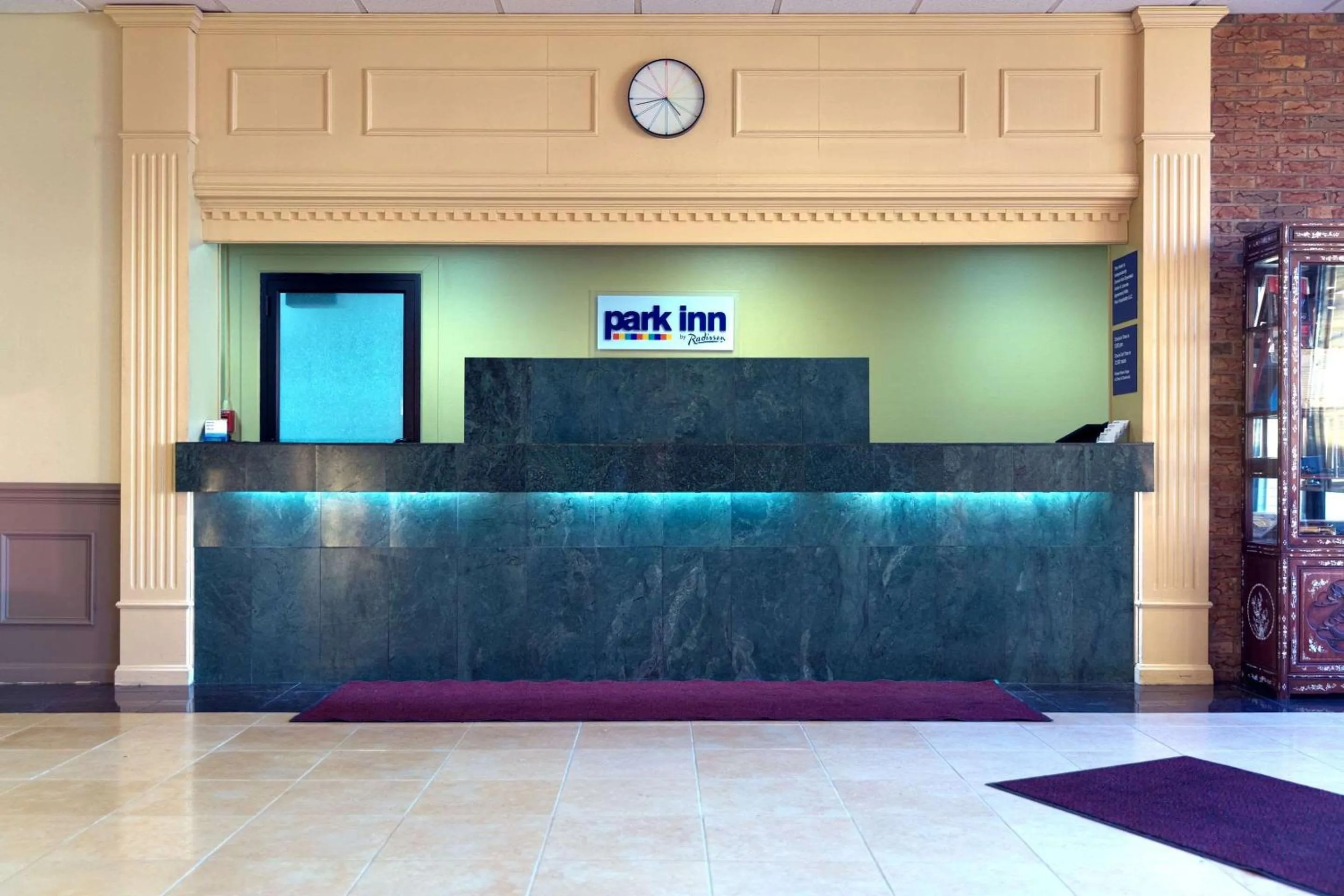 Lobby or reception in Park Inn By Radisson Sharon