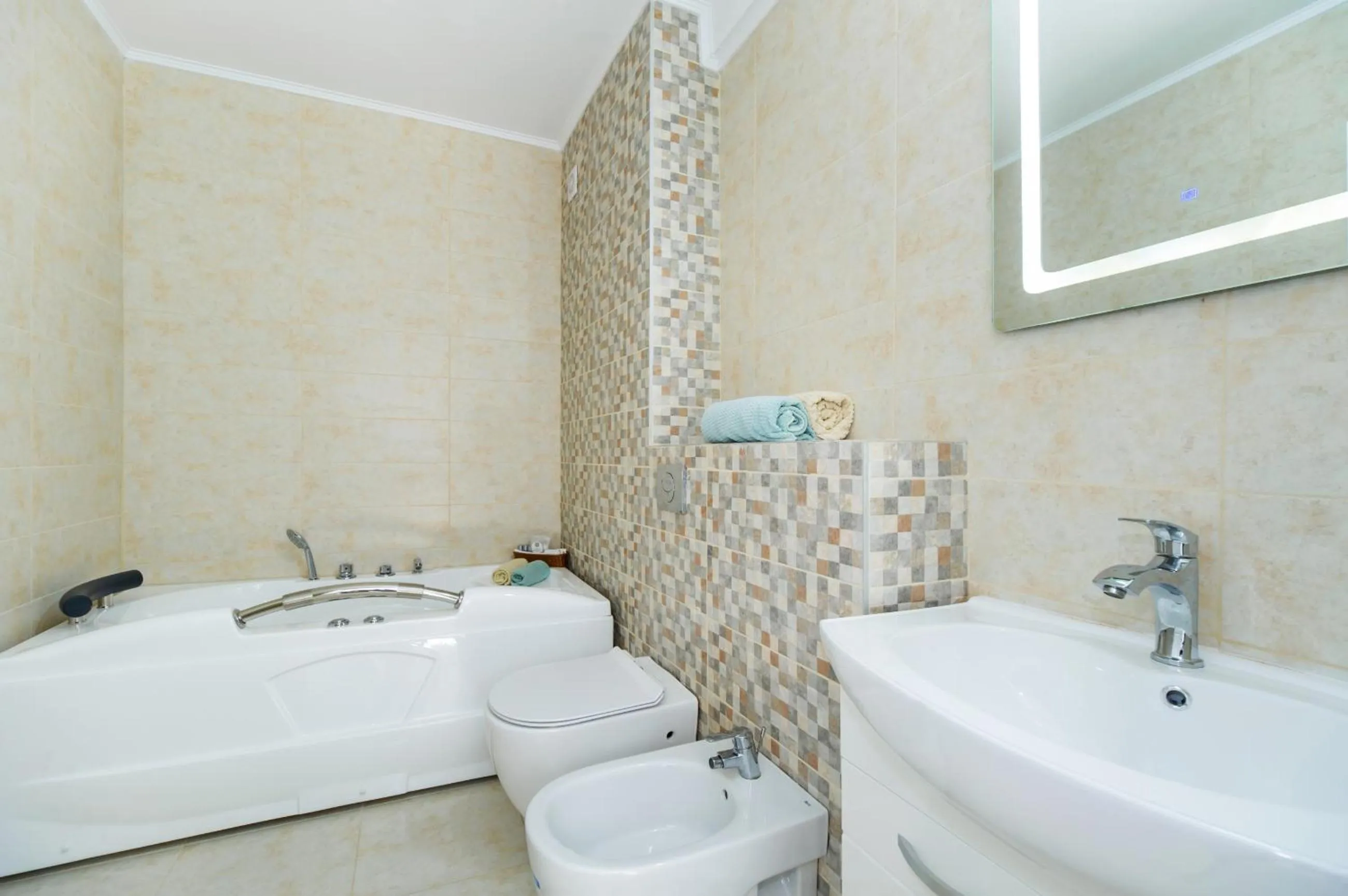 Shower in Miramare Residence Aparthotel