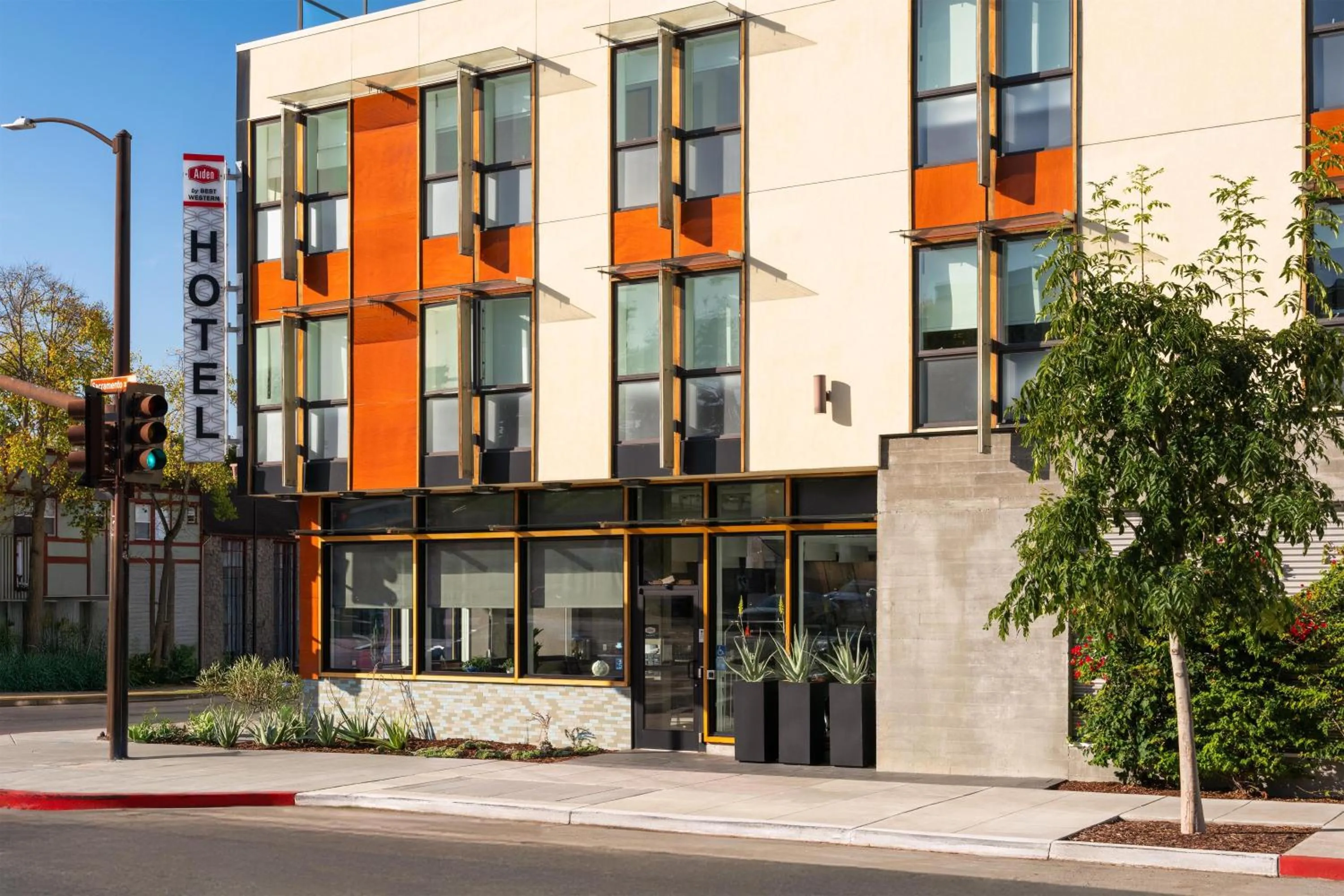 Property building in Aiden by Best Western Berkeley