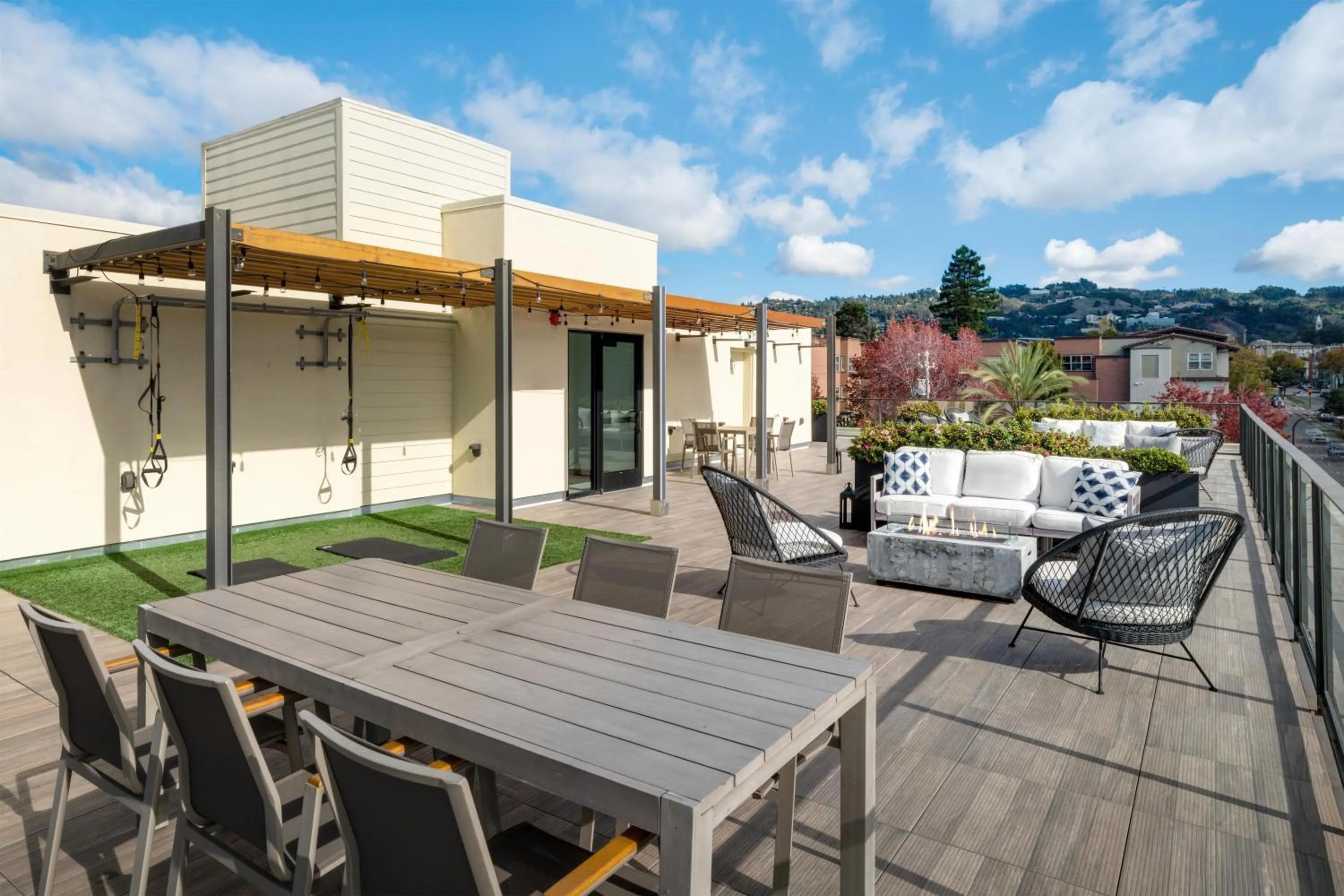 Property building in Aiden by Best Western Berkeley