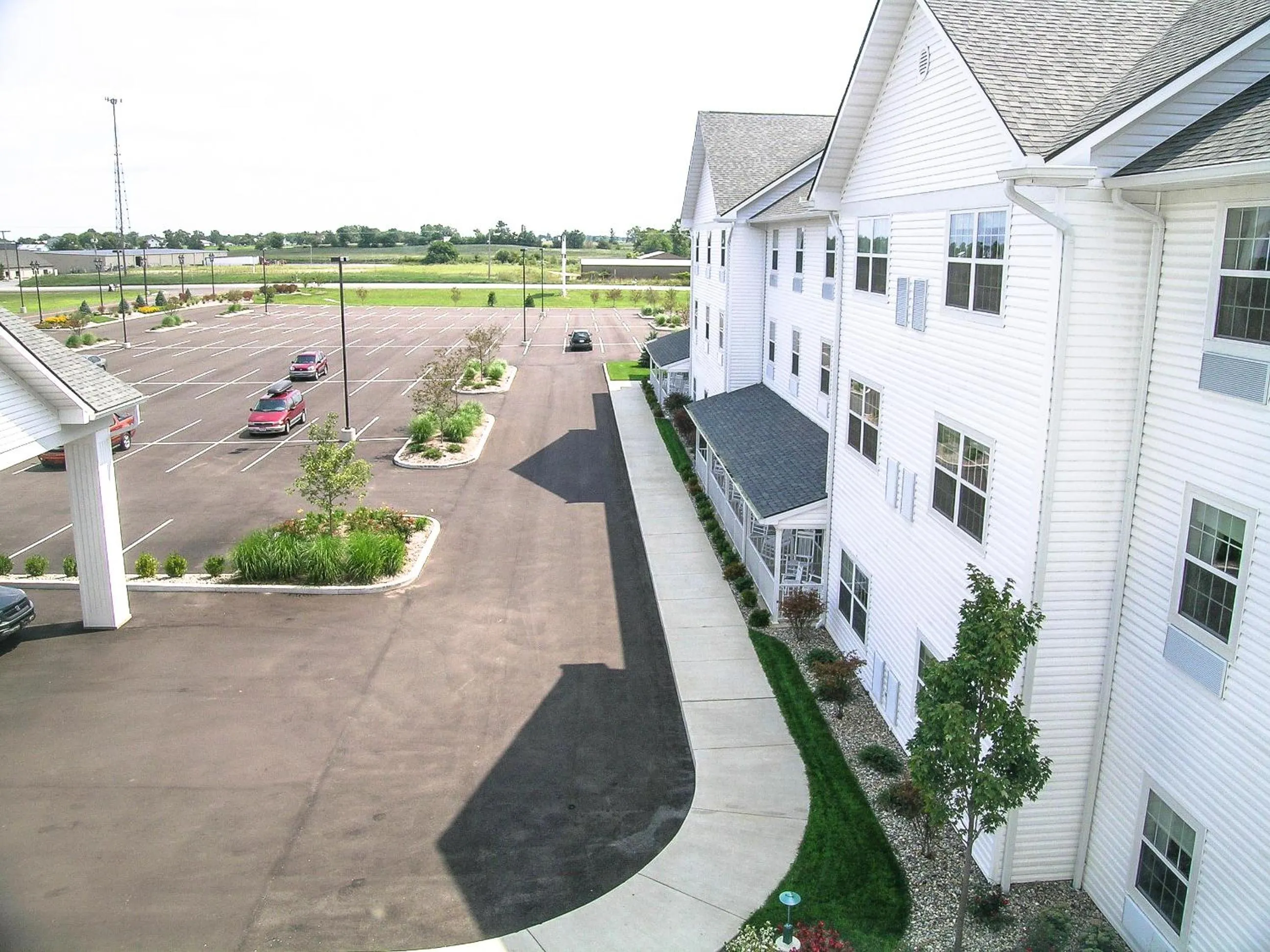 Facade/entrance in Blue Gate Garden Inn