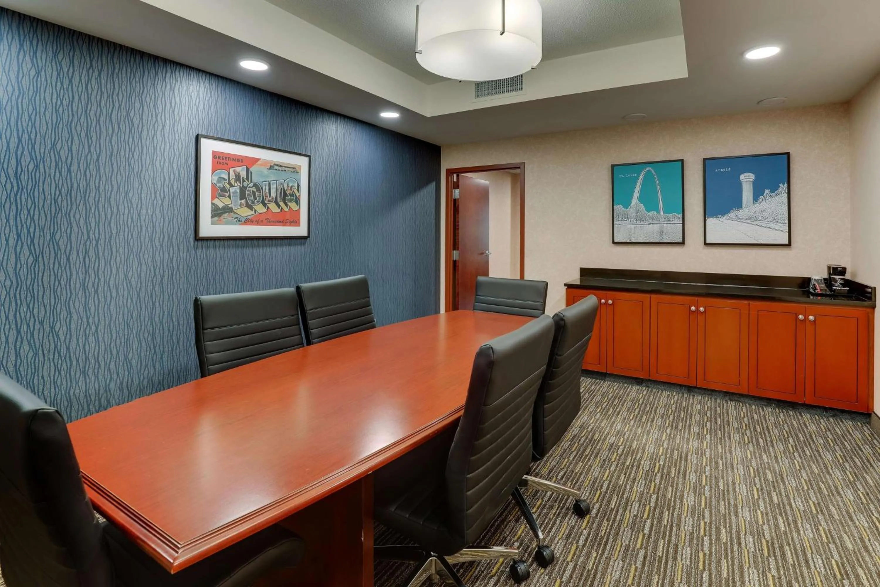 Bedroom in Drury Inn & Suites St. Louis Arnold