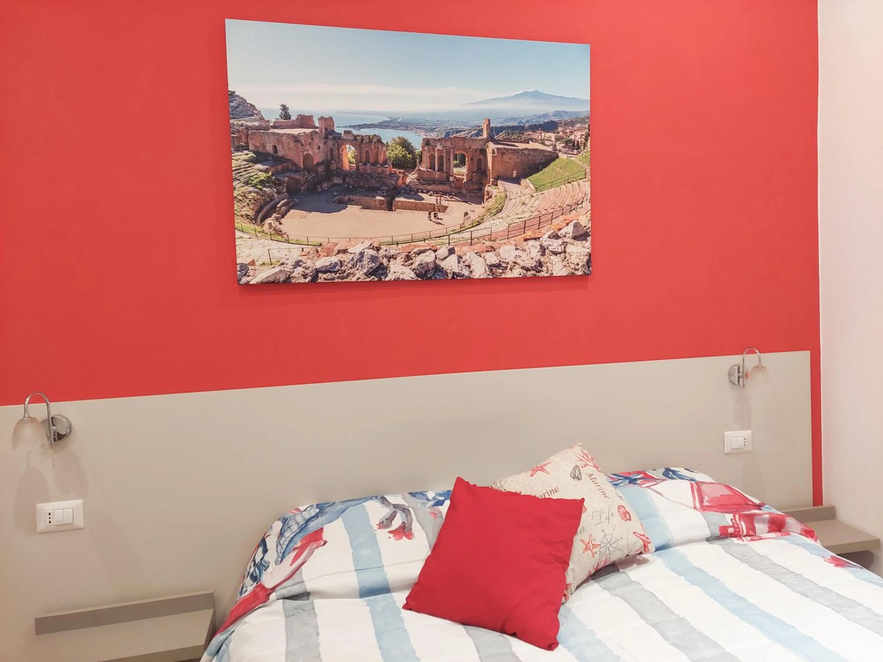 Bed in B&B Marina di Naxos