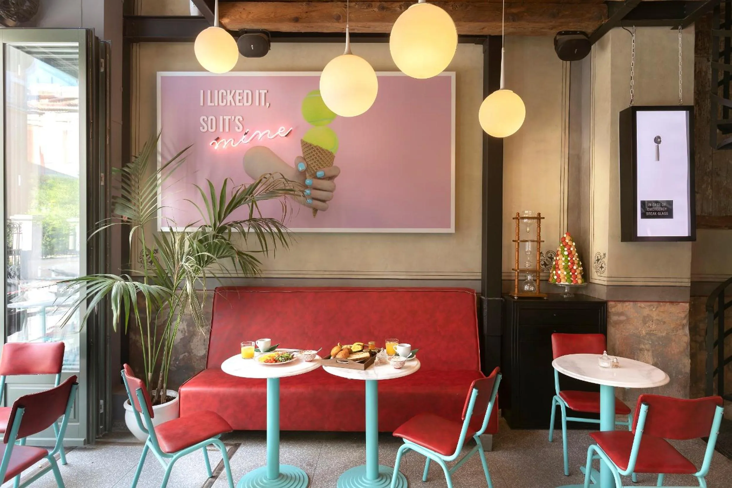 Restaurant/places to eat in Noma Hotel